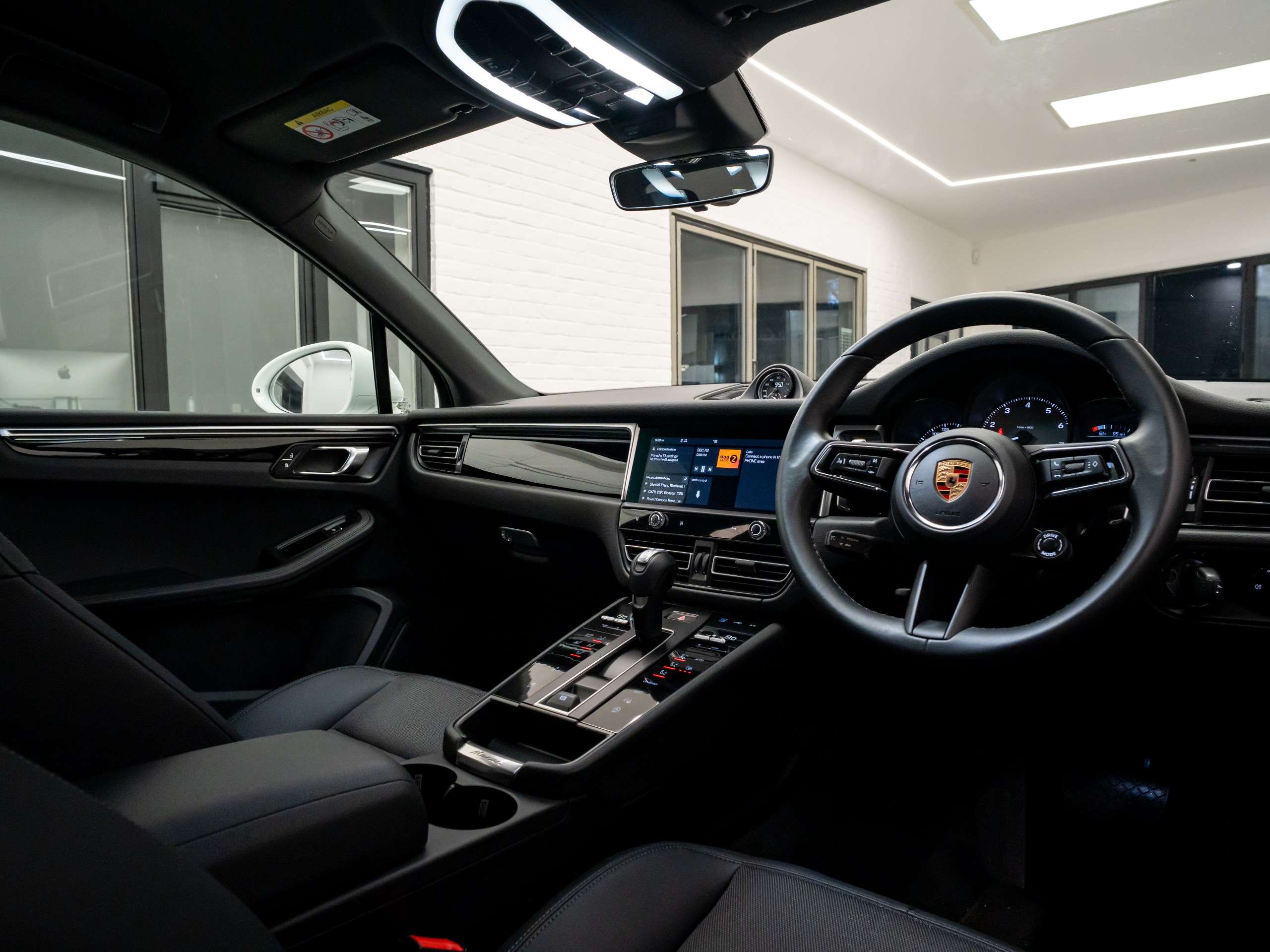 2024 PORSCHE MACAN 2024 PORSCHE MACAN