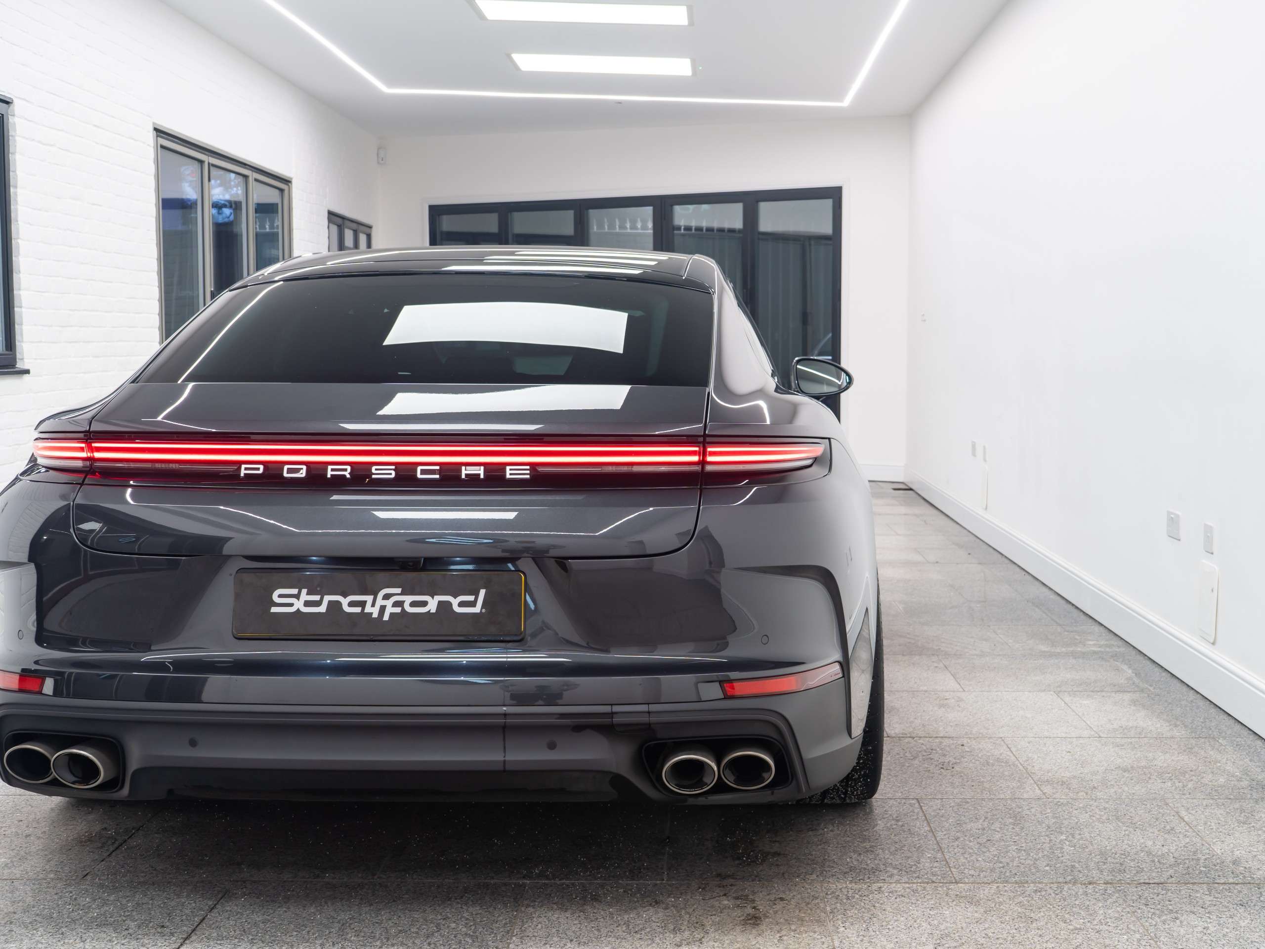 2024 PORSCHE PANAMERA 2024 PORSCHE PANAMERA