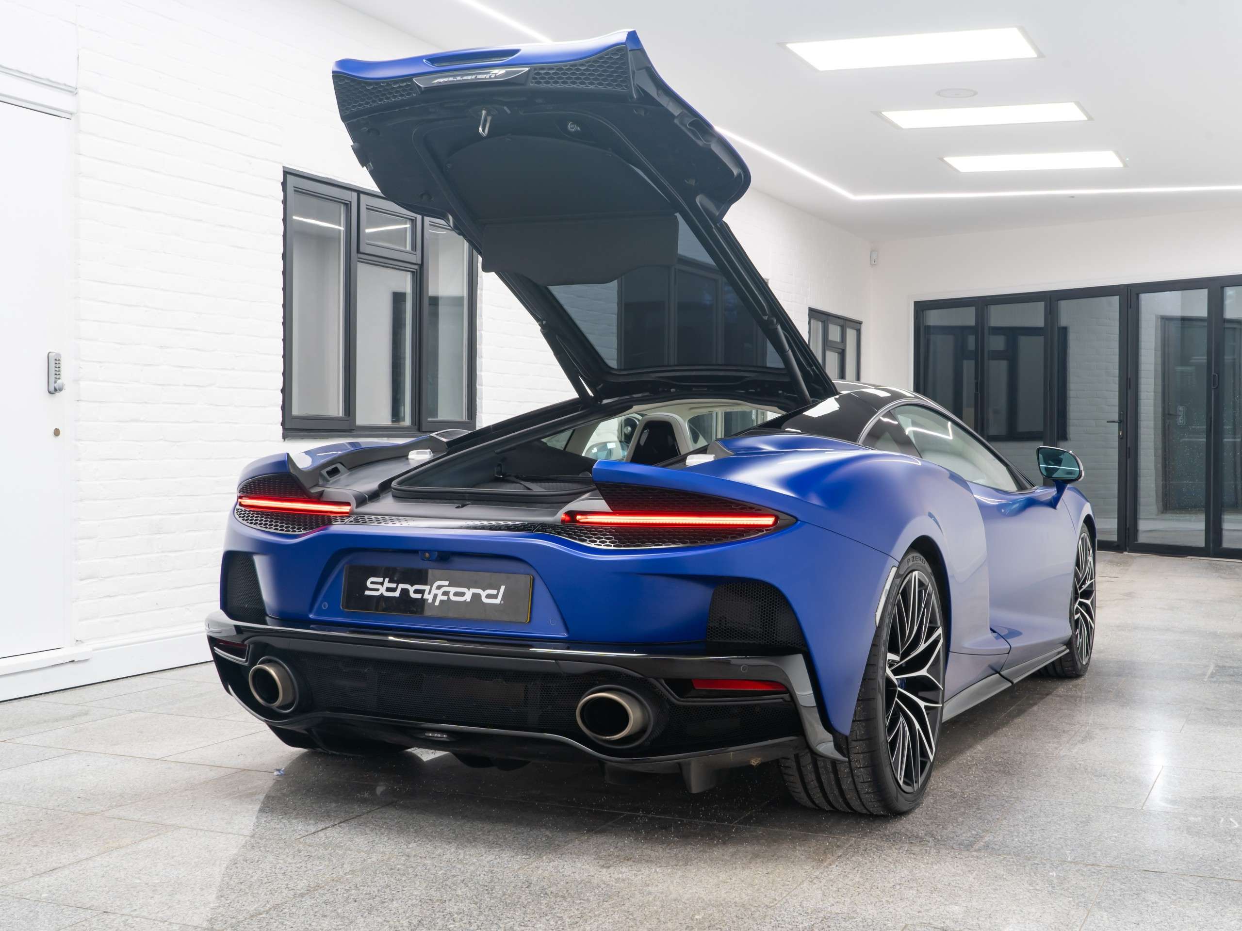 2021 MCLAREN GT 2021 MCLAREN GT