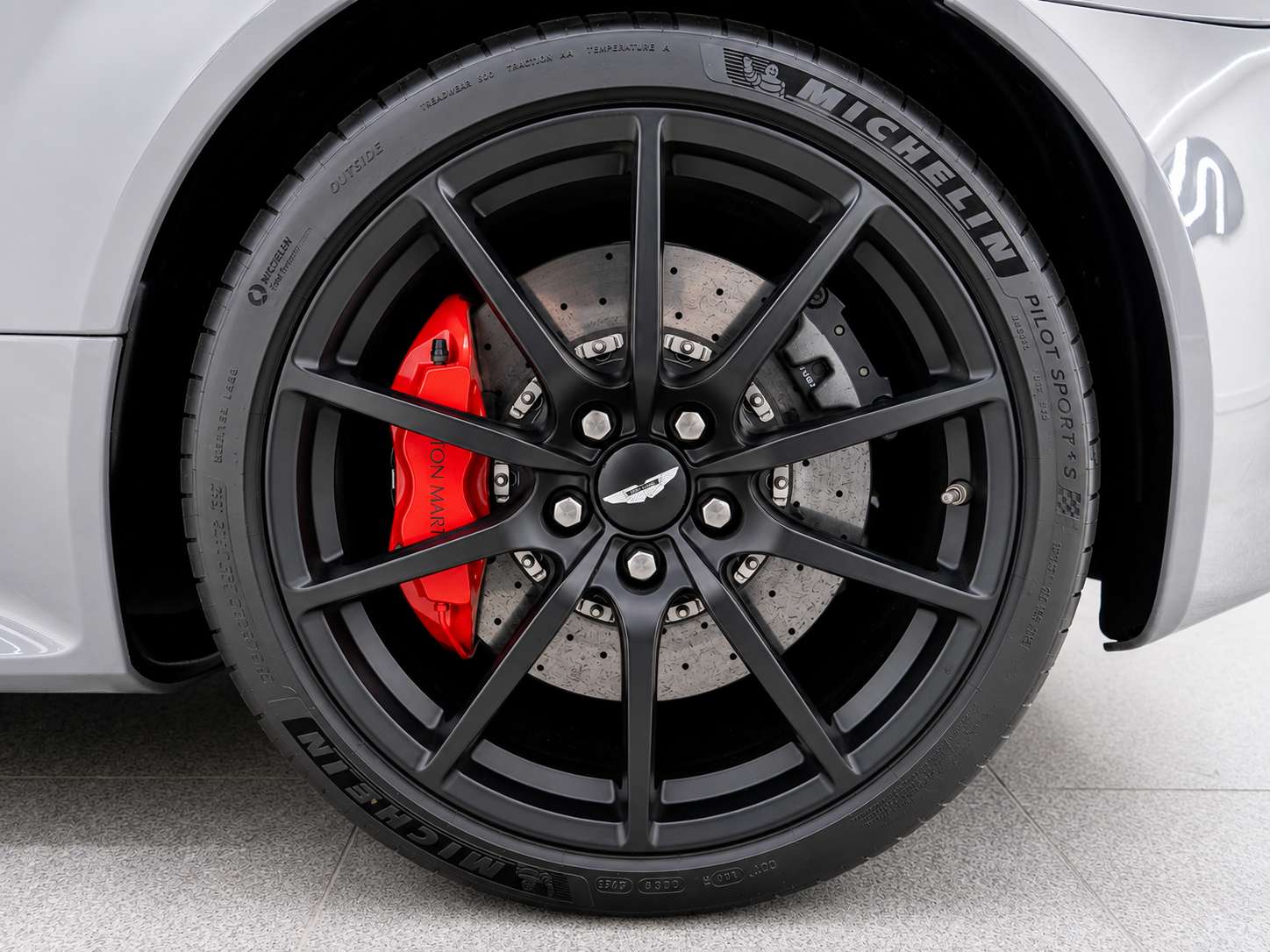 2015 ASTON MARTIN VANTAGE 2015 ASTON MARTIN VANTAGE