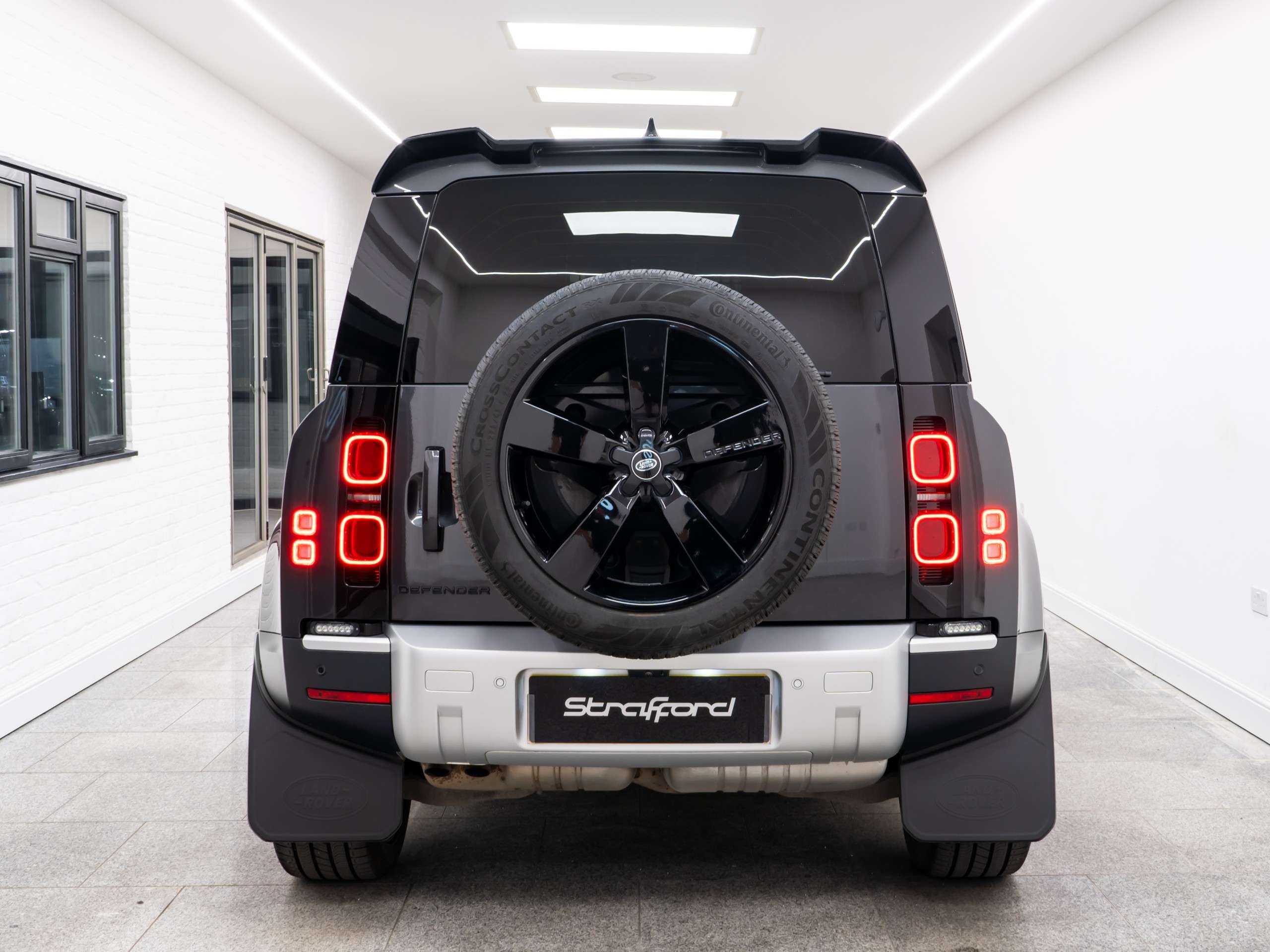 2024 LAND ROVER DEFENDER 90 2024 LAND ROVER DEFENDER 90