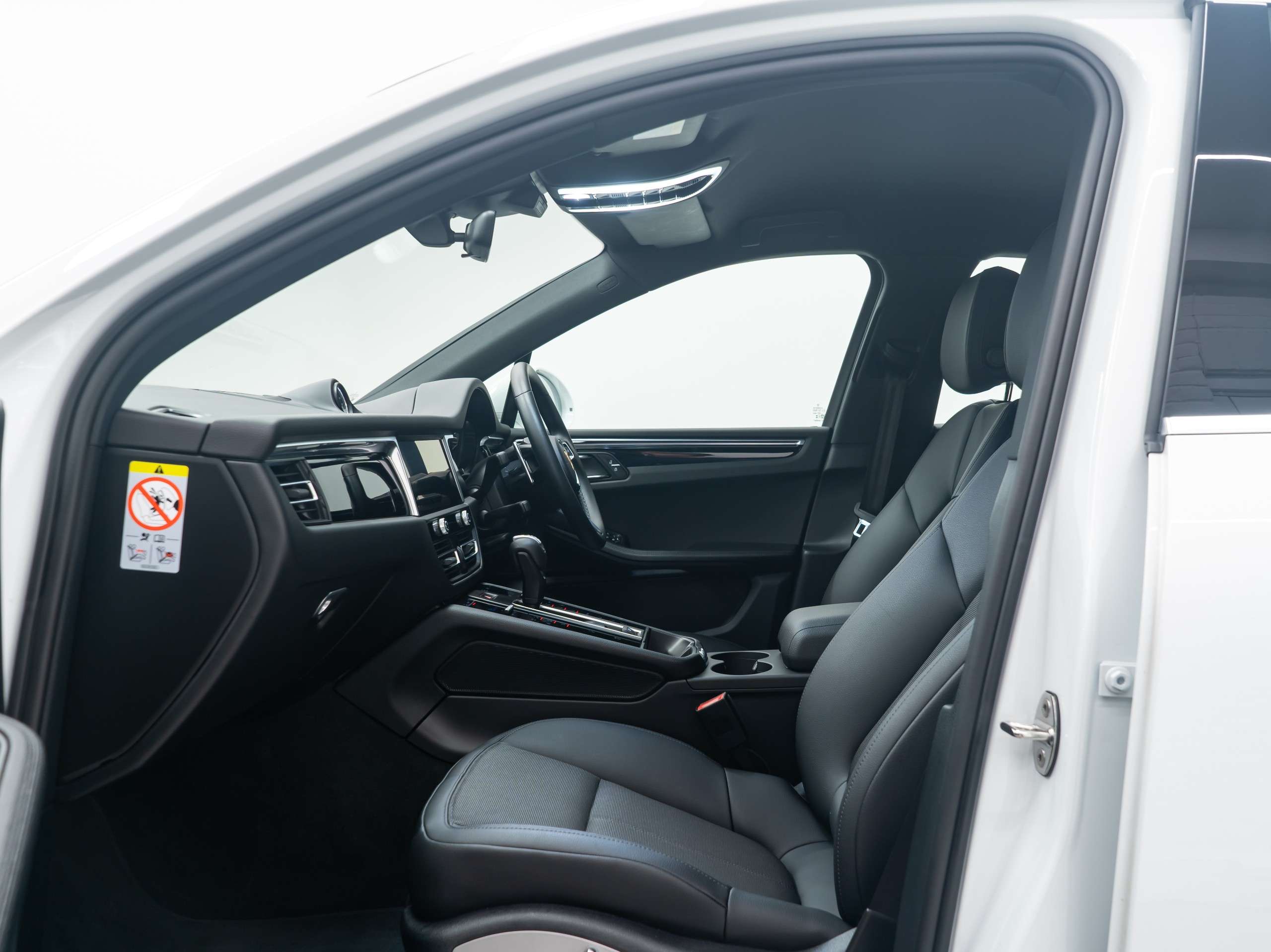 2024 PORSCHE MACAN 2024 PORSCHE MACAN