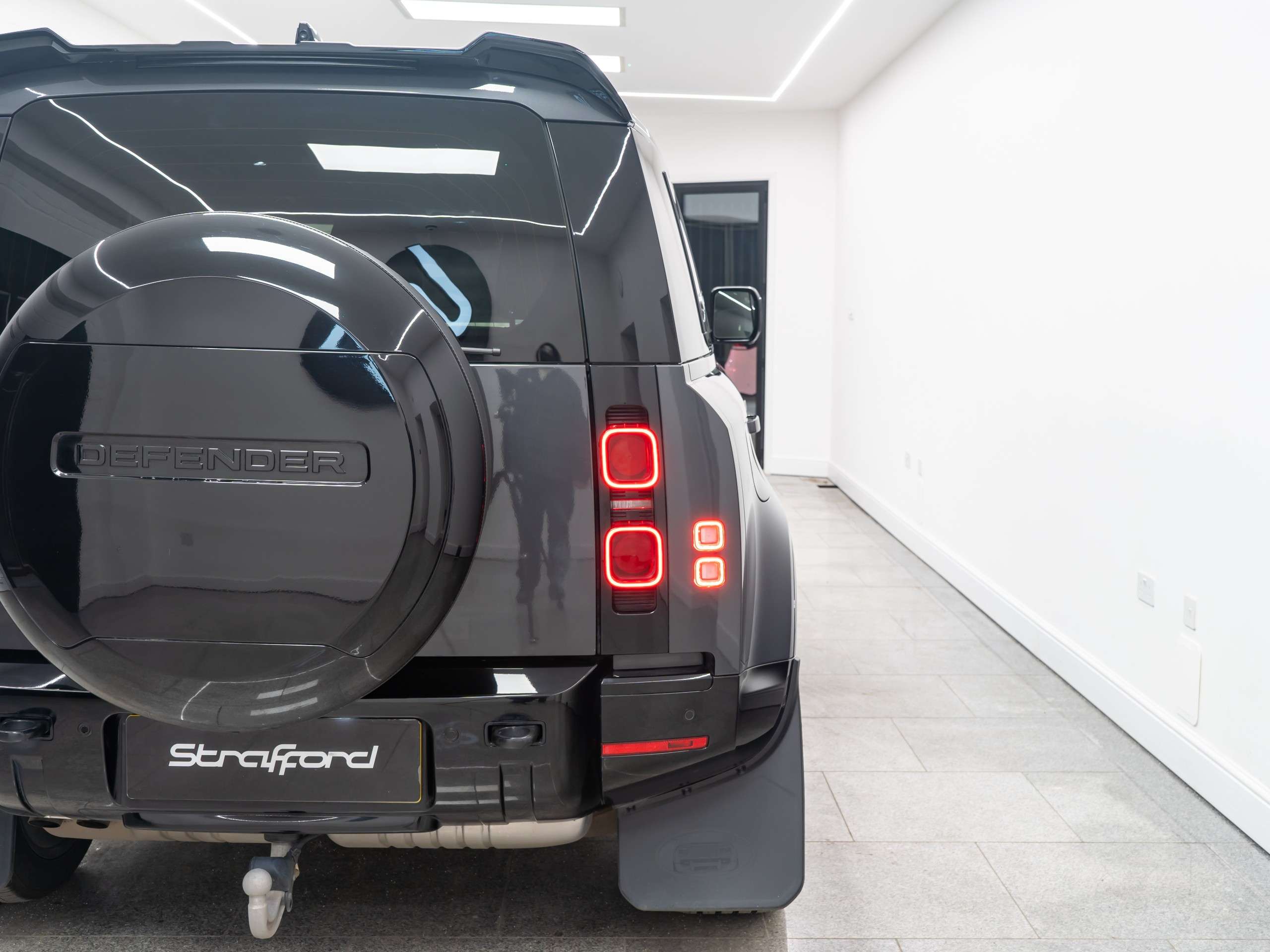 2024 LAND ROVER DEFENDER 110 2024 LAND ROVER DEFENDER 110