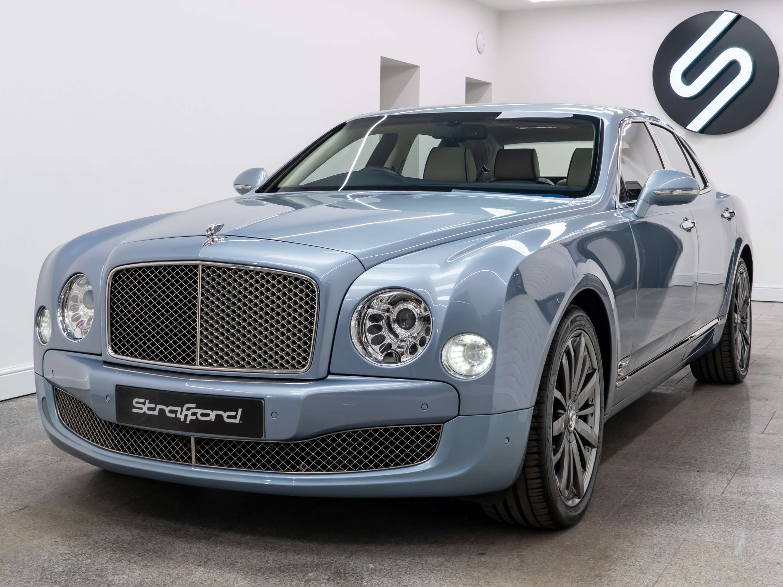 A 2015 BENTLEY MULSANNE V8 MDS A 2015 BENTLEY MULSANNE V8 MDS