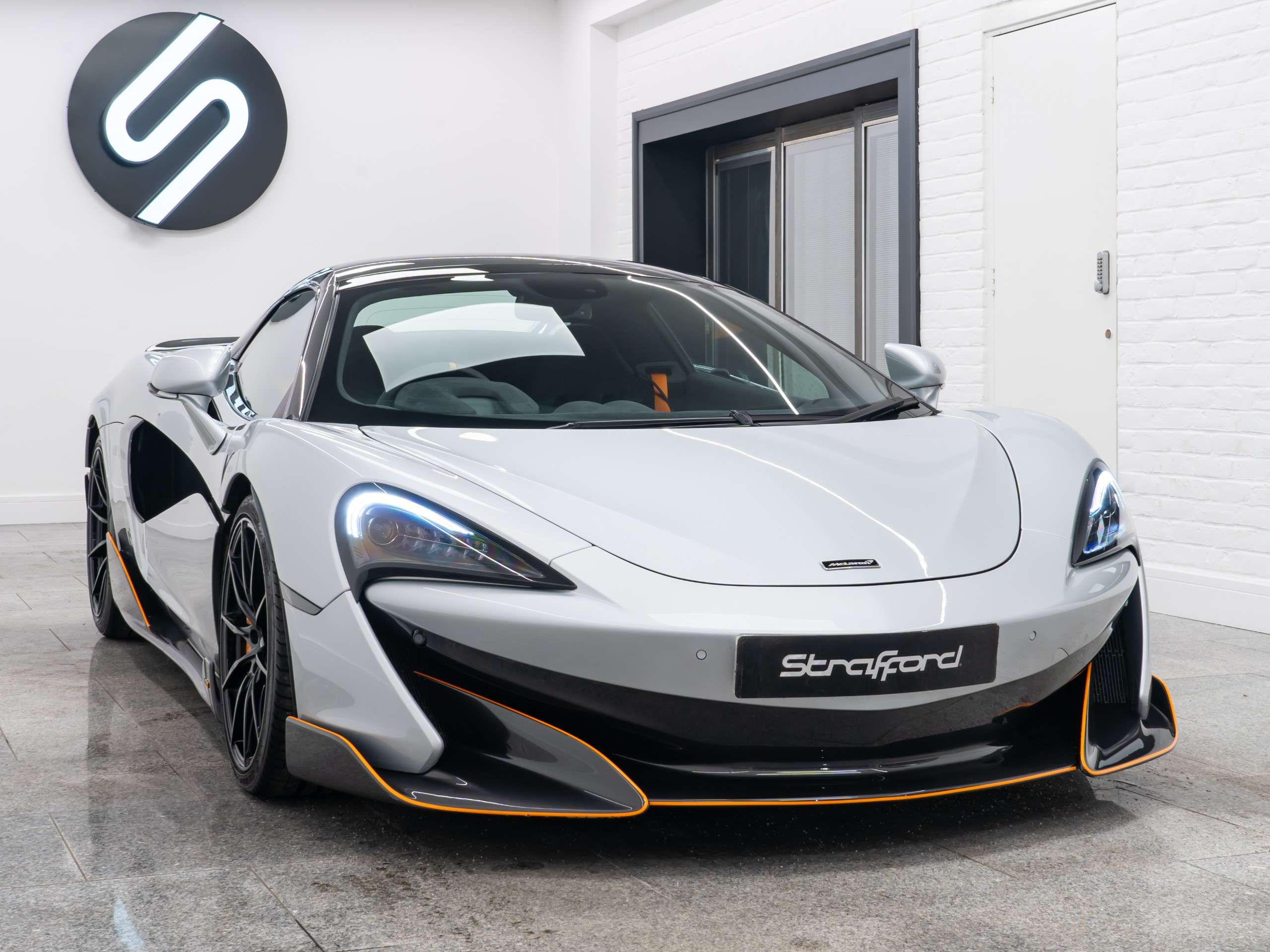 A 2019 MCLAREN 600LT Spider V8 2dr SSG Auto A 2019 MCLAREN 600LT Spider V8 2dr SSG Auto