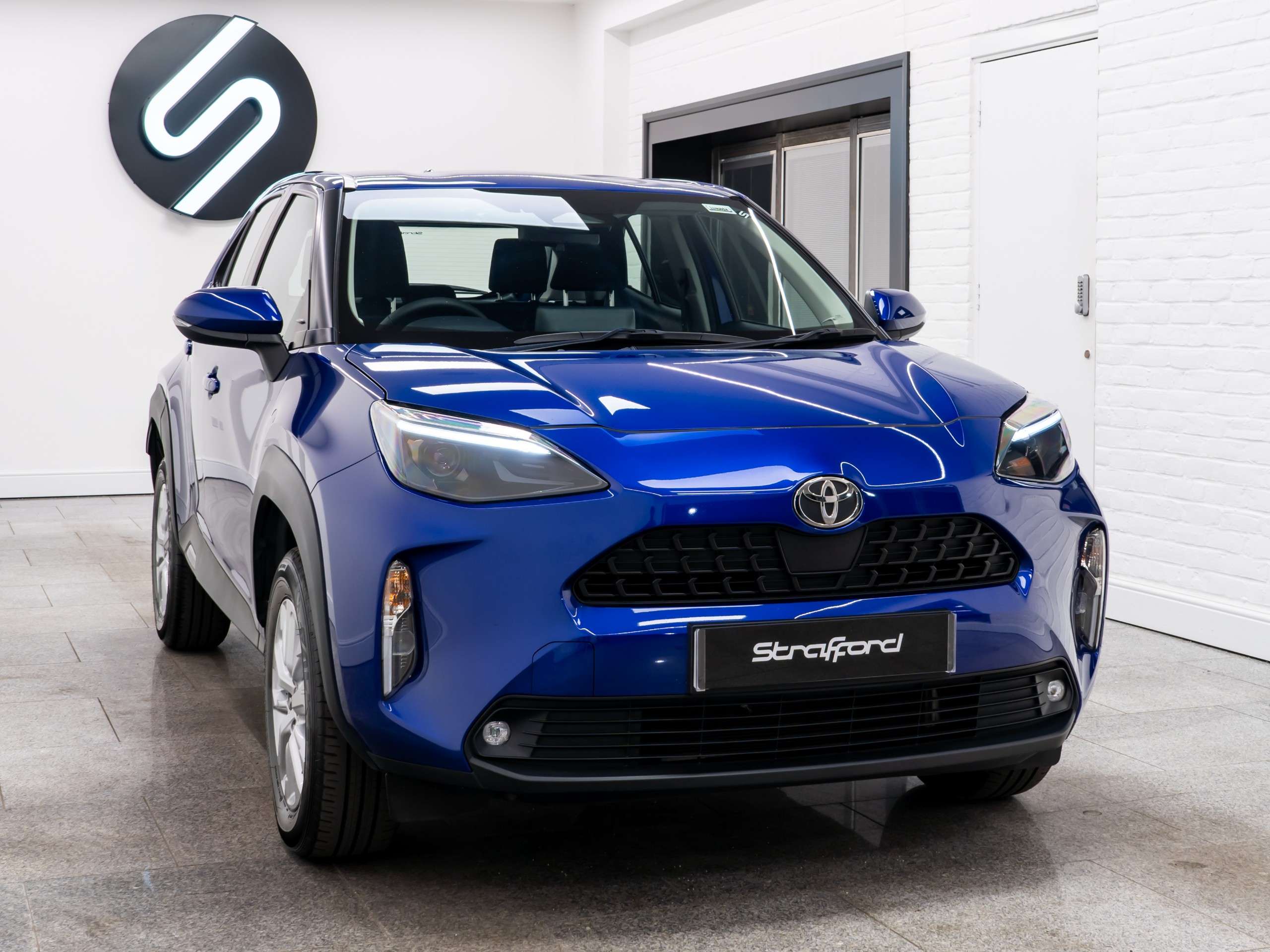 A 2024 TOYOTA YARIS CROSS 1.5 VVT-h Icon SUV 5dr Petrol Hybrid E-CVT Euro 6 (s/s) (116 ps) A 2024 TOYOTA YARIS CROSS 1.5 VVT-h Icon SUV 5dr Petrol Hybrid E-CVT Euro 6 (s/s) (116 ps)