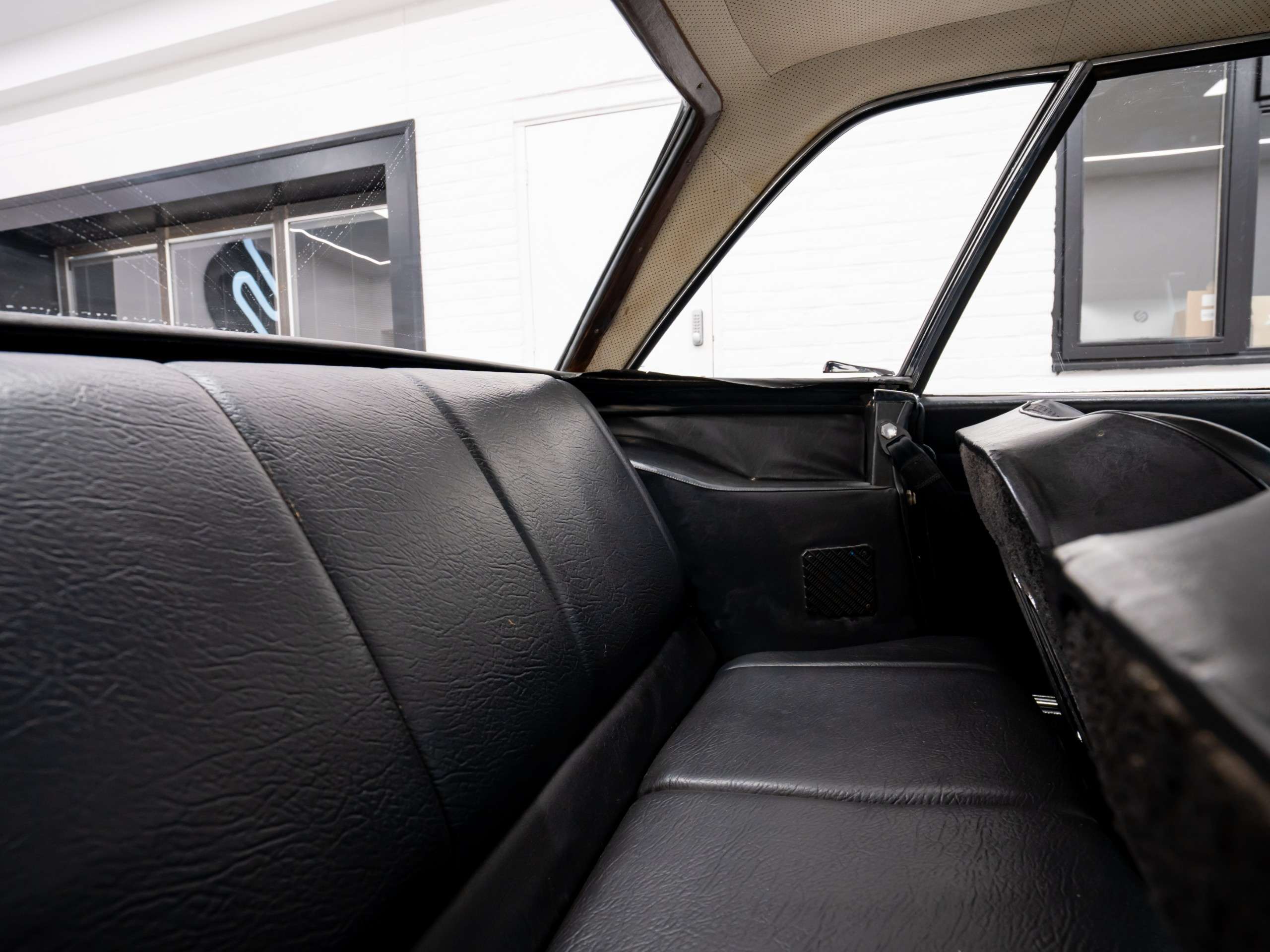 1967 MERCEDES-BENZ 250 1967 MERCEDES-BENZ 250