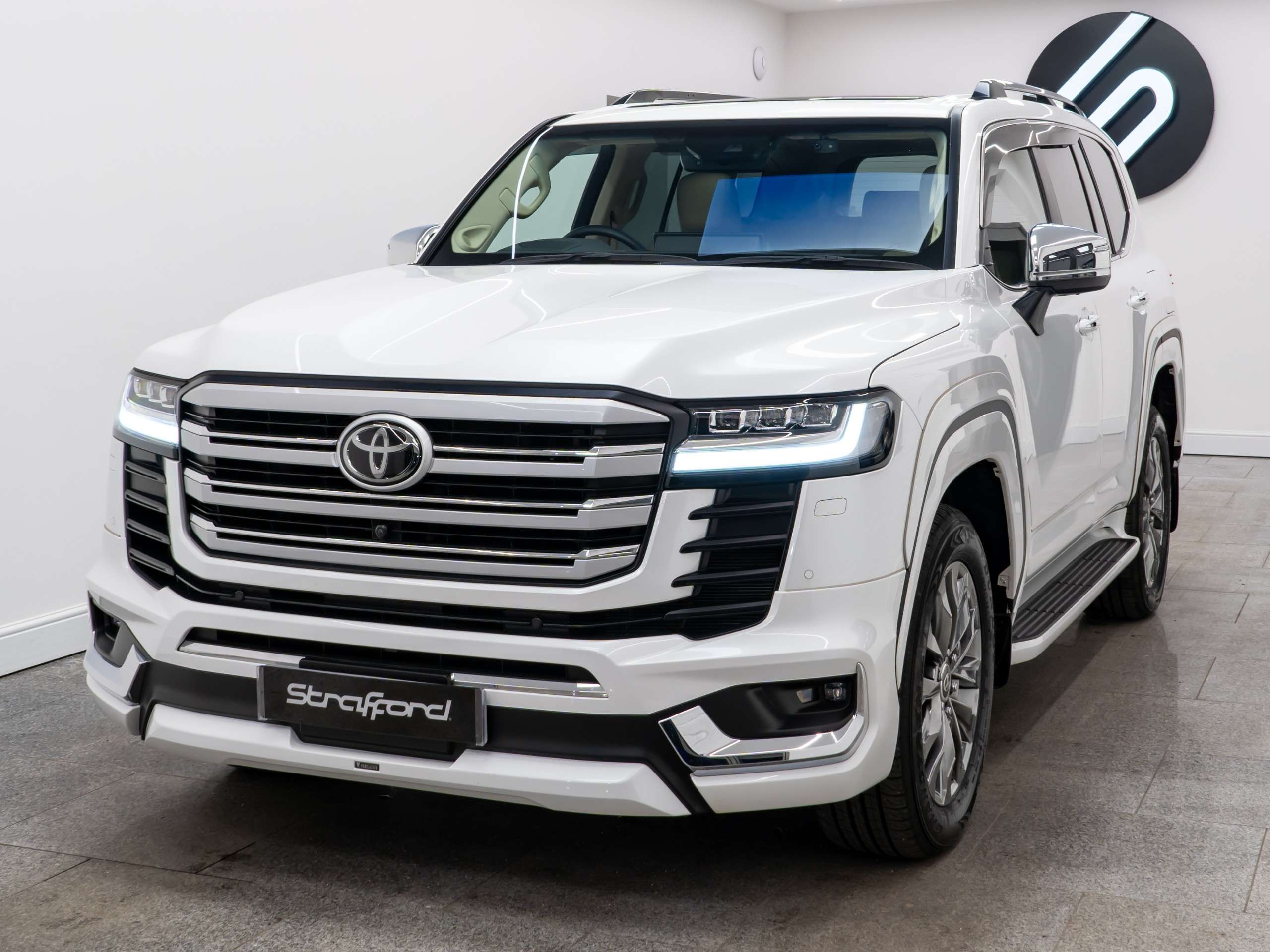 A 2024 TOYOTA LAND CRUISER 300 Series ZX 3.5 V6 Petrol Euro6 A 2024 TOYOTA LAND CRUISER 300 Series ZX 3.5 V6 Petrol Euro6