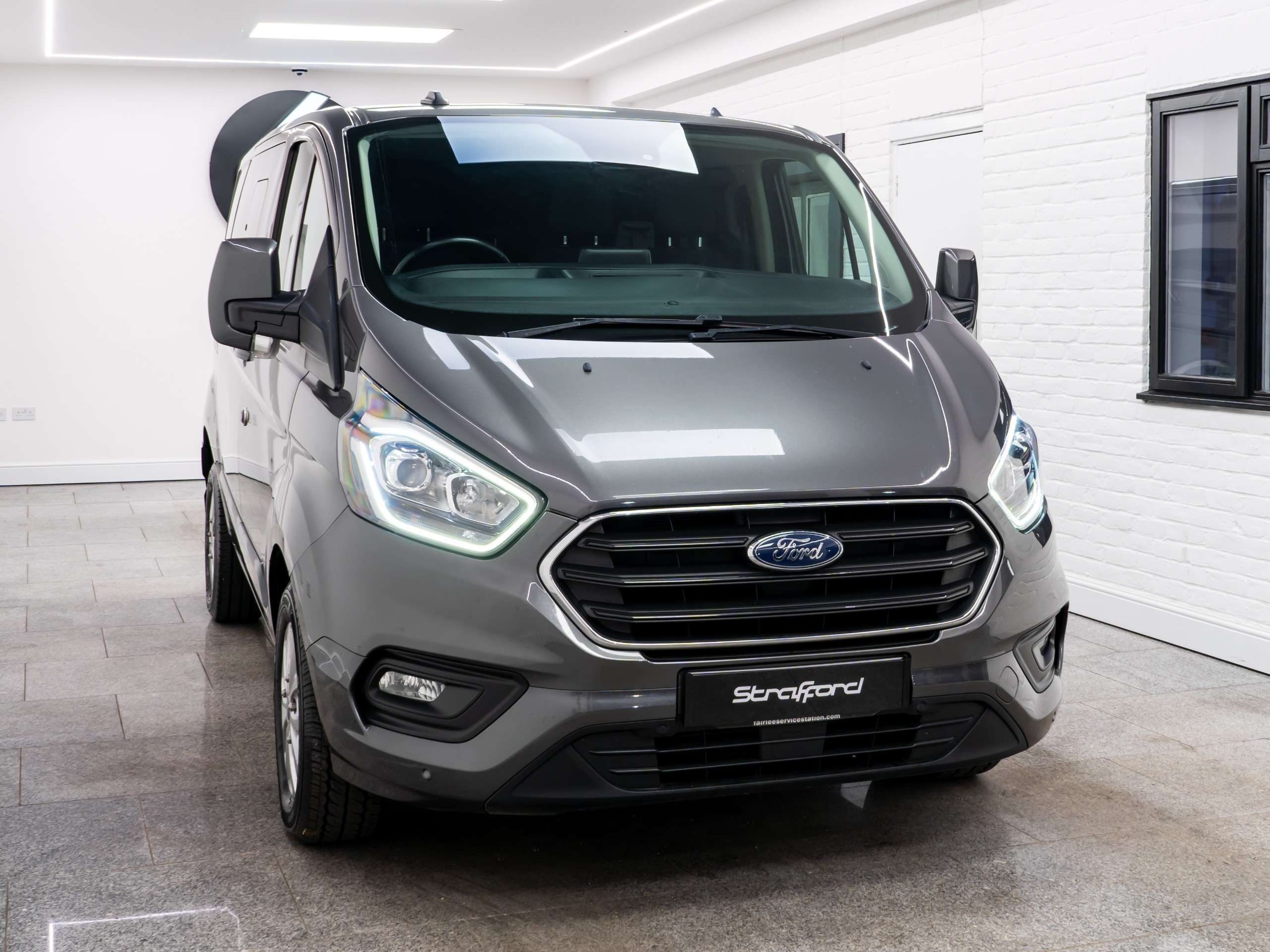 A 2021 FORD TRANSIT CUSTOM 2.0 300 EcoBlue Limited Crew Van Double Cab 5dr Diesel Manual L1 H1 Euro 6 (s/s) (6 Seat) (130 ps) A 2021 FORD TRANSIT CUSTOM 2.0 300 EcoBlue Limited Crew Van Double Cab 5dr Diesel Manual L1 H1 Euro 6 (s/s) (6 Seat) (130 ps)