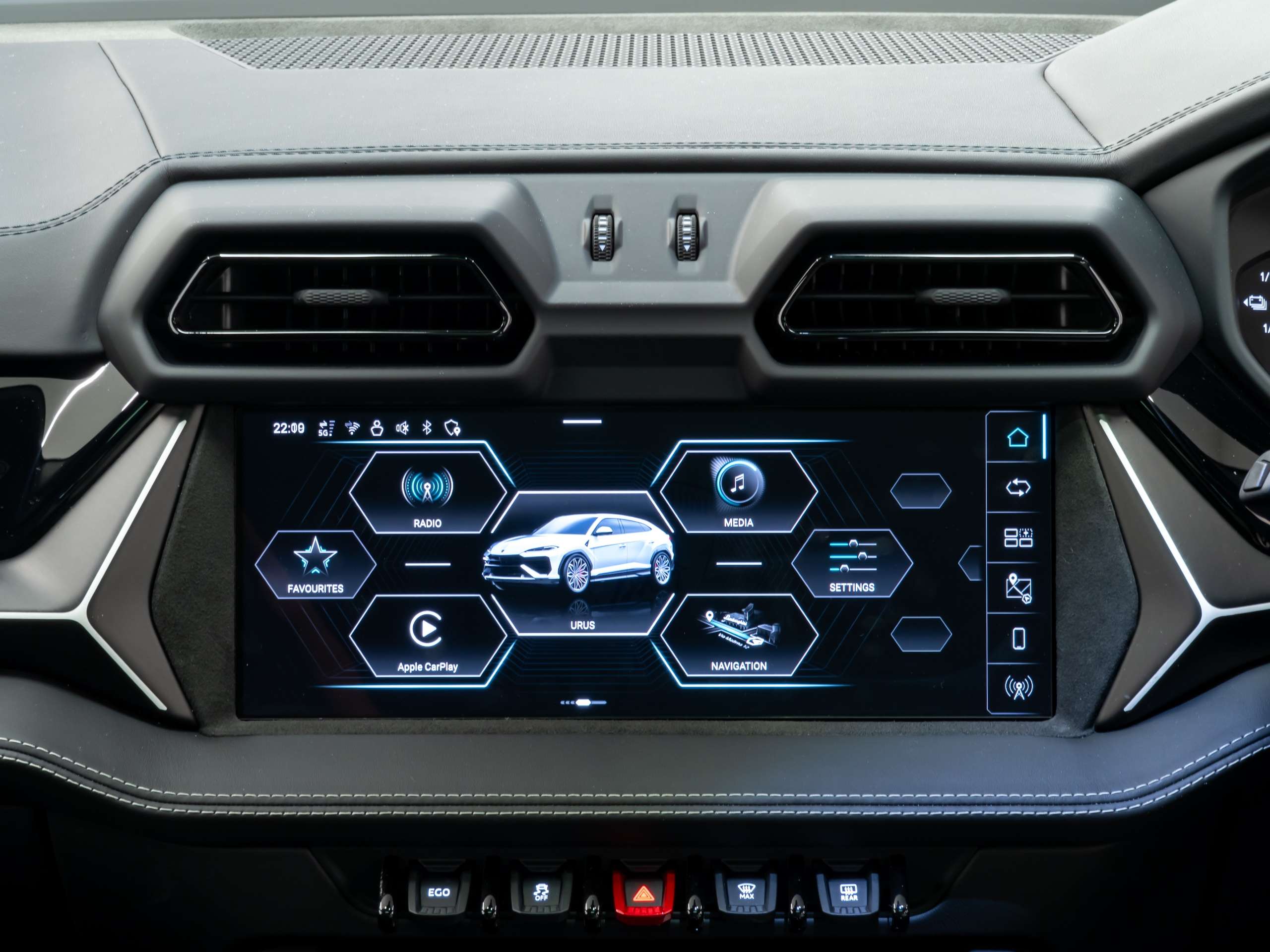 2026 LAMBORGHINI URUS 2026 LAMBORGHINI URUS