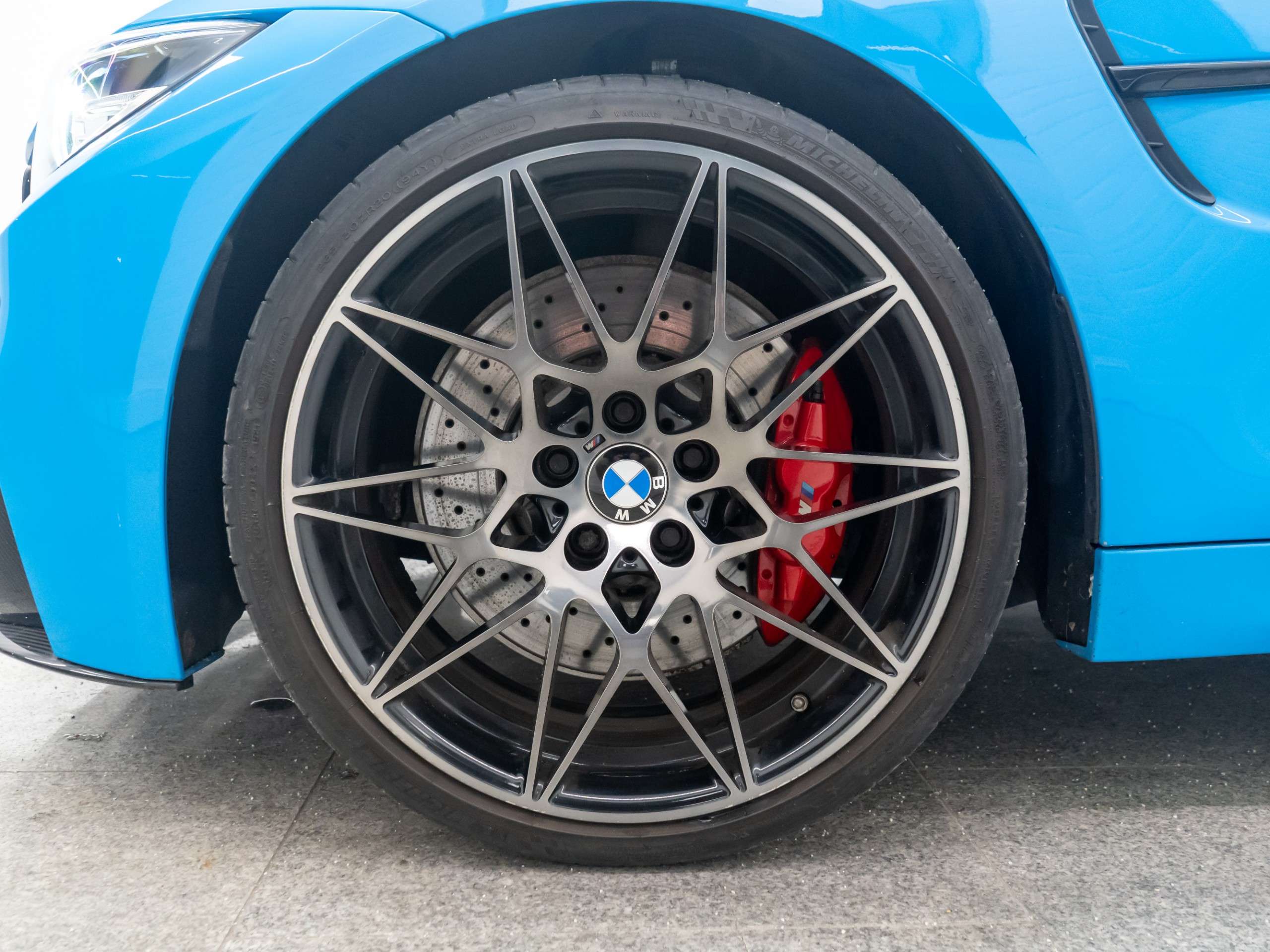 2017 BMW M4 2017 BMW M4