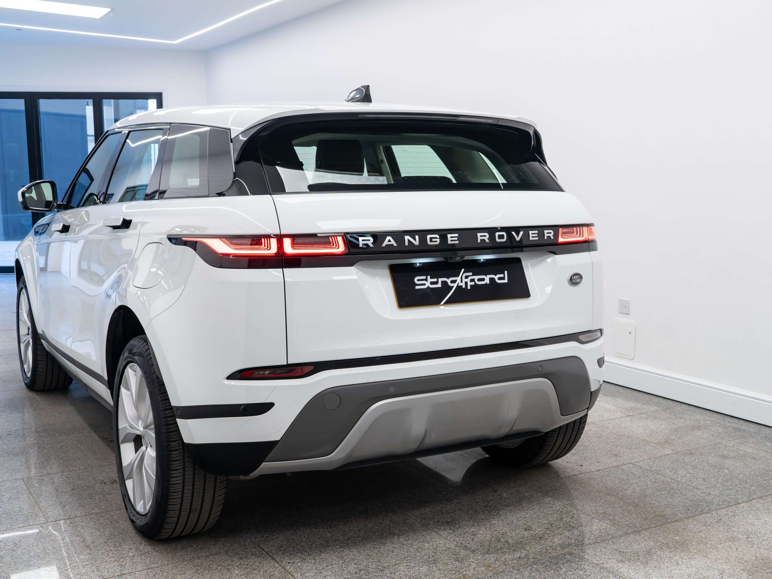 2021 LAND ROVER RANGE ROVER EVOQUE 2021 LAND ROVER RANGE ROVER EVOQUE