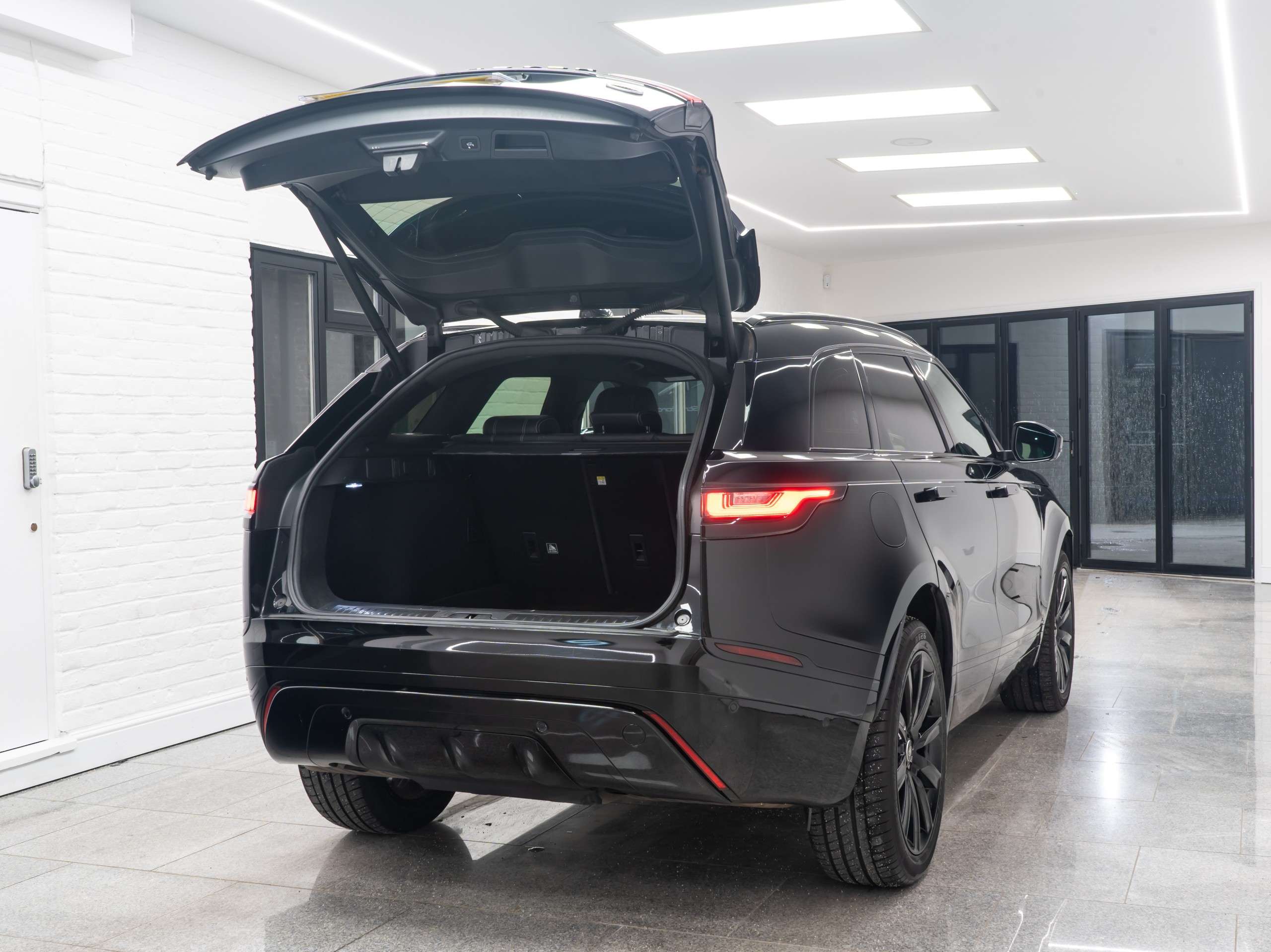 2020 LAND ROVER RANGE ROVER VELAR 2020 LAND ROVER RANGE ROVER VELAR