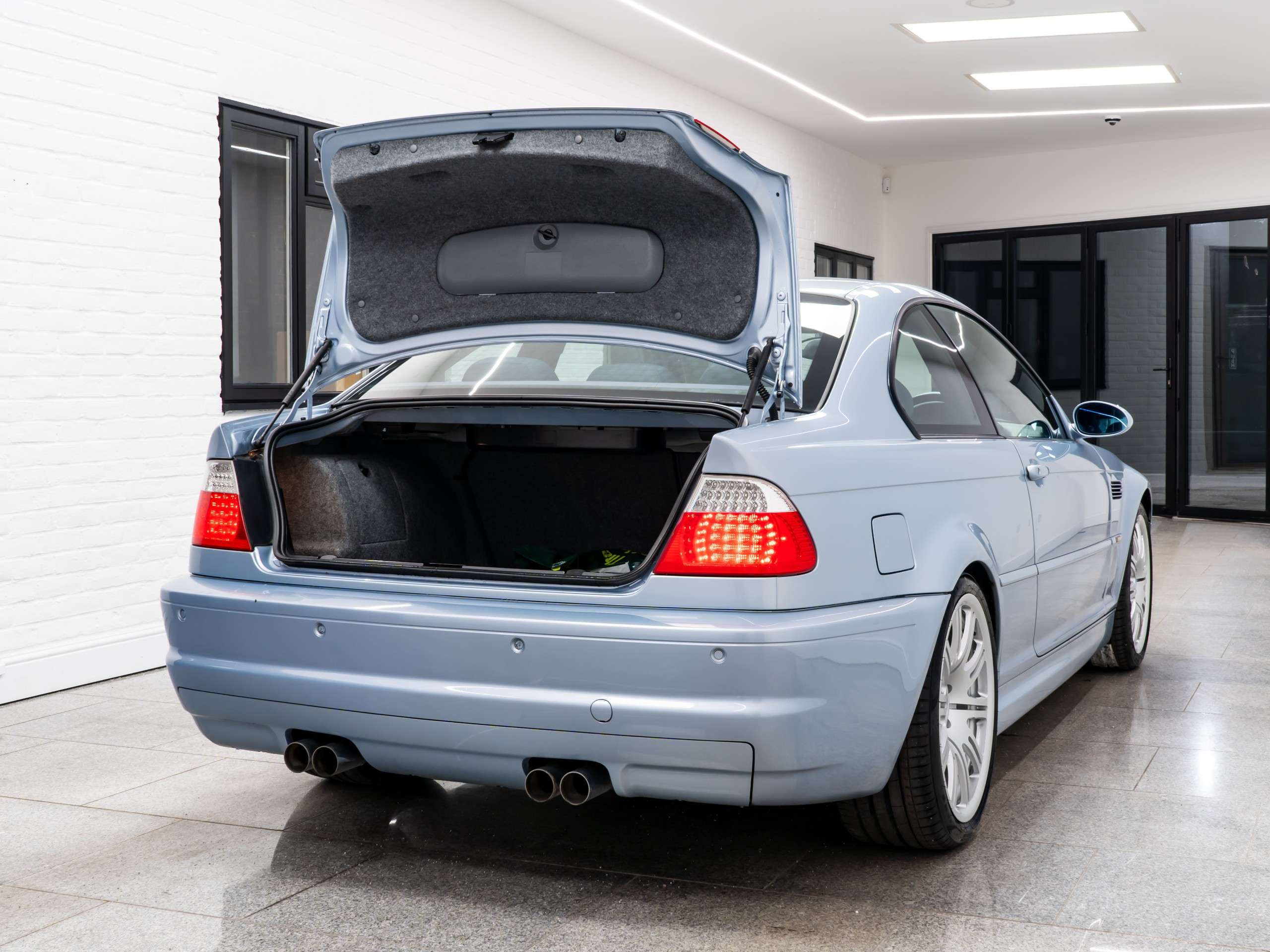 2005 BMW M3 2005 BMW M3