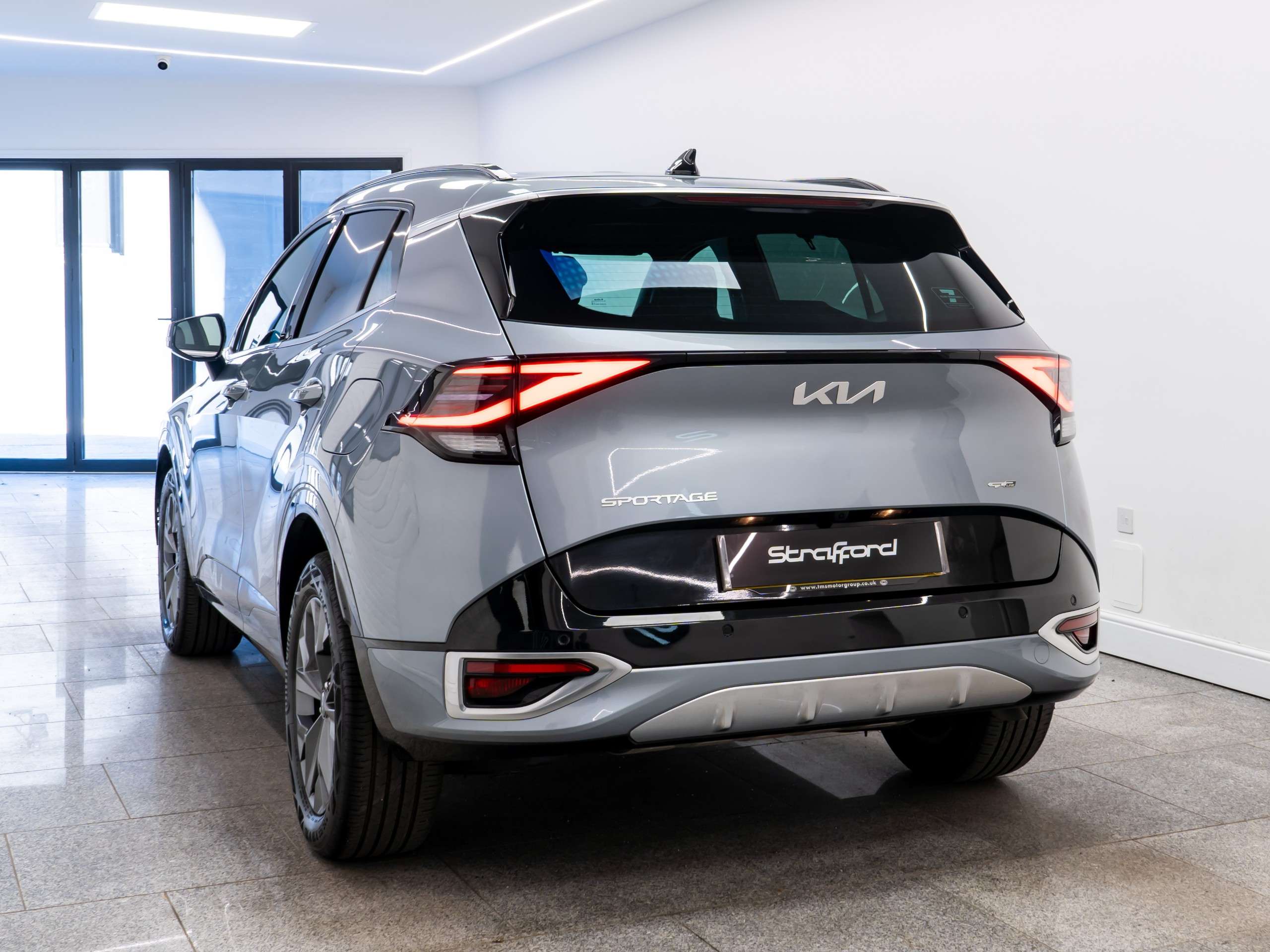 A 2025 KIA SPORTAGE 1.6 h T-GDi GT-Line SUV 5dr Petrol Hybrid Auto Euro 6 (s/s) (207 bhp) A 2025 KIA SPORTAGE 1.6 h T-GDi GT-Line SUV 5dr Petrol Hybrid Auto Euro 6 (s/s) (207 bhp)