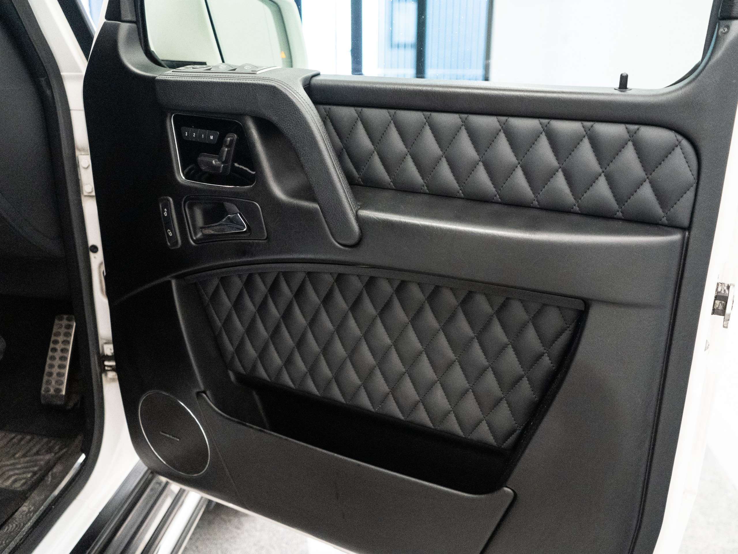 null MERCEDES-BENZ G CLASS null MERCEDES-BENZ G CLASS