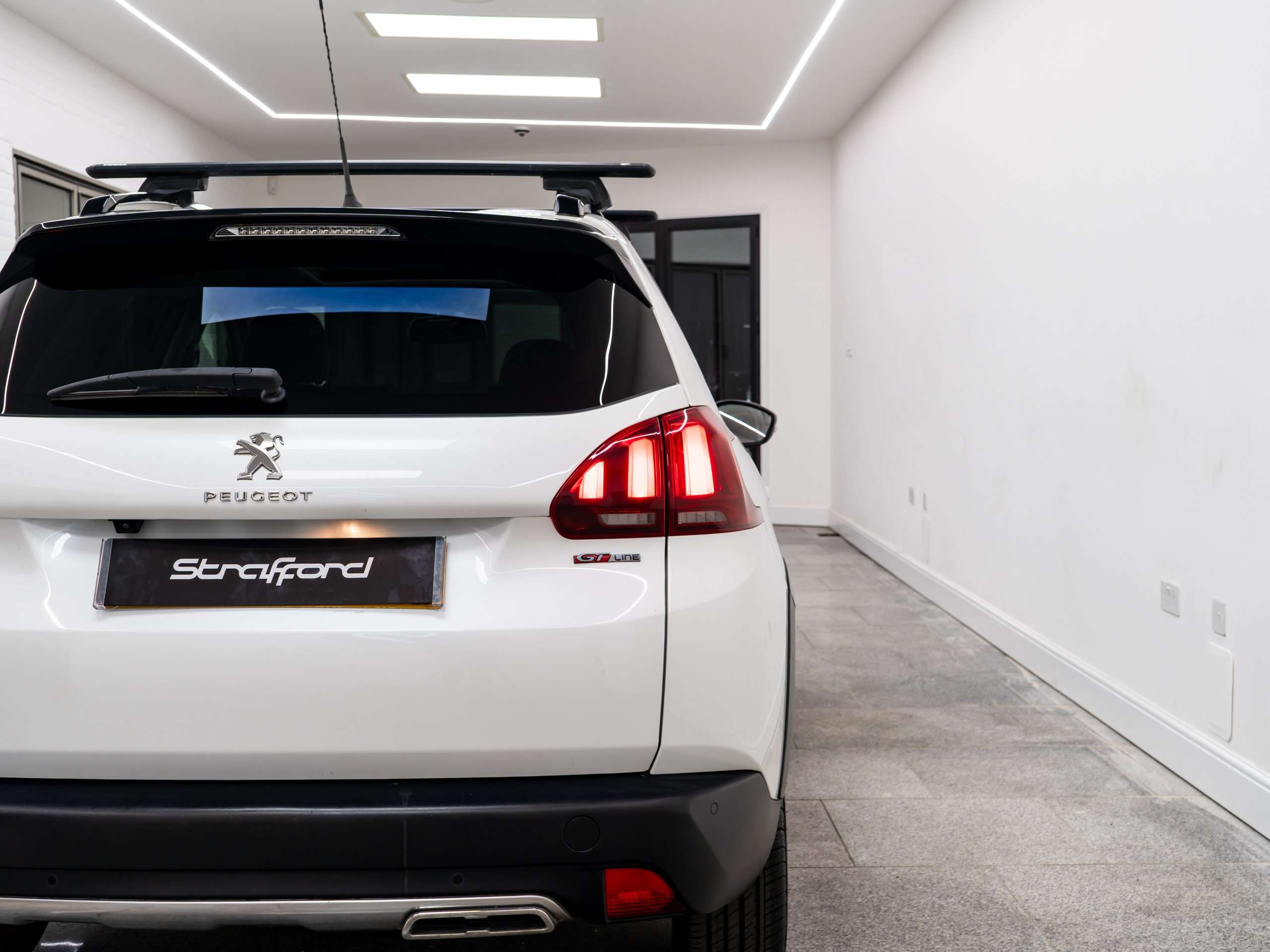 2017 PEUGEOT 2008 2017 PEUGEOT 2008