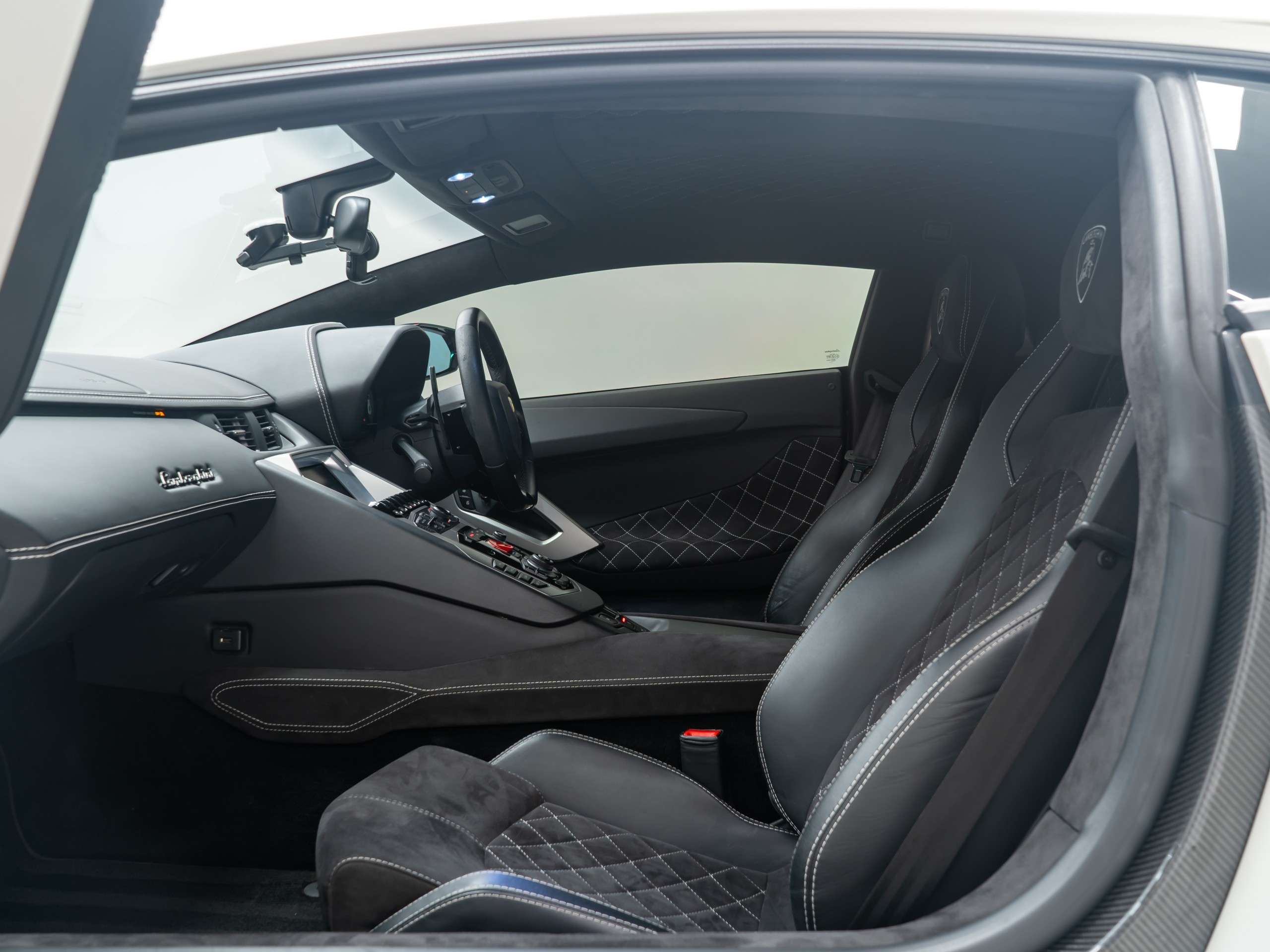 2017 LAMBORGHINI AVENTADOR 2017 LAMBORGHINI AVENTADOR