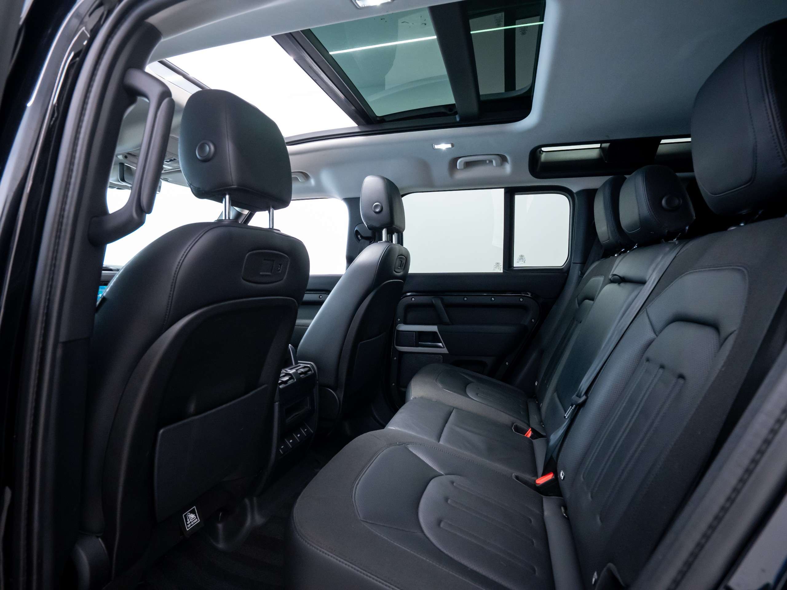 2020 LAND ROVER DEFENDER 110 2020 LAND ROVER DEFENDER 110
