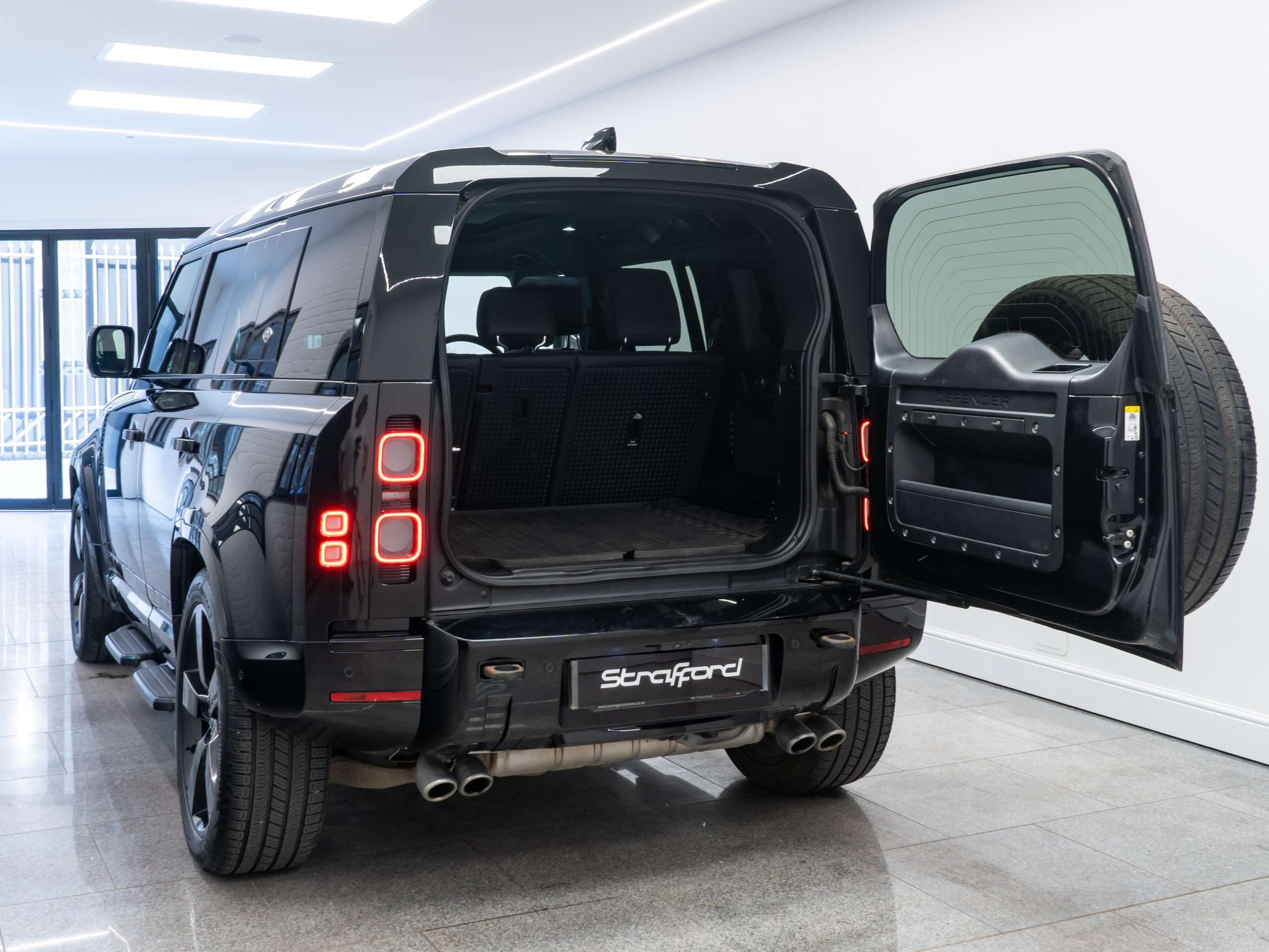 2022 LAND ROVER DEFENDER 110 2022 LAND ROVER DEFENDER 110