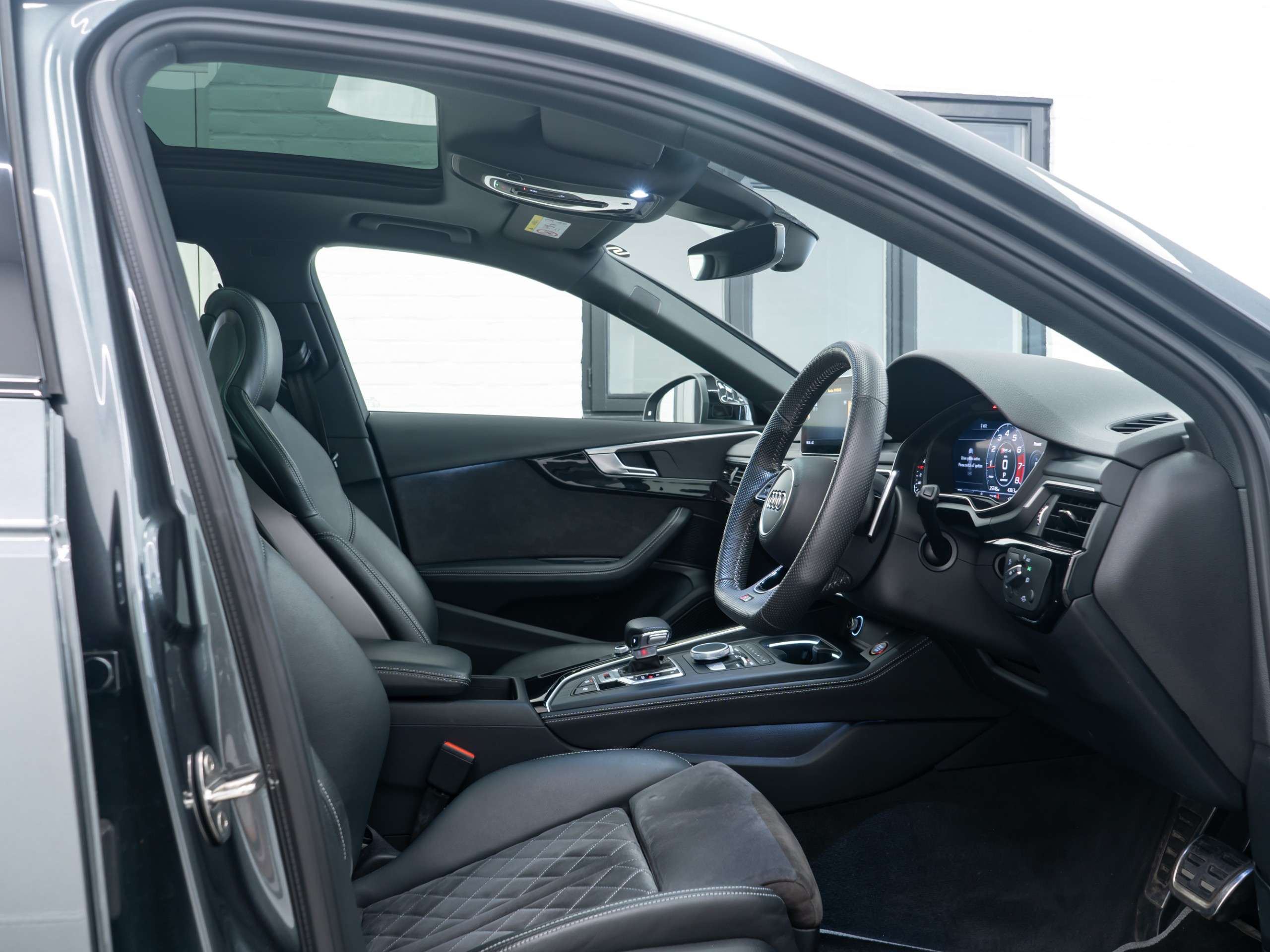 2019 AUDI RS4 AVANT 2019 AUDI RS4 AVANT