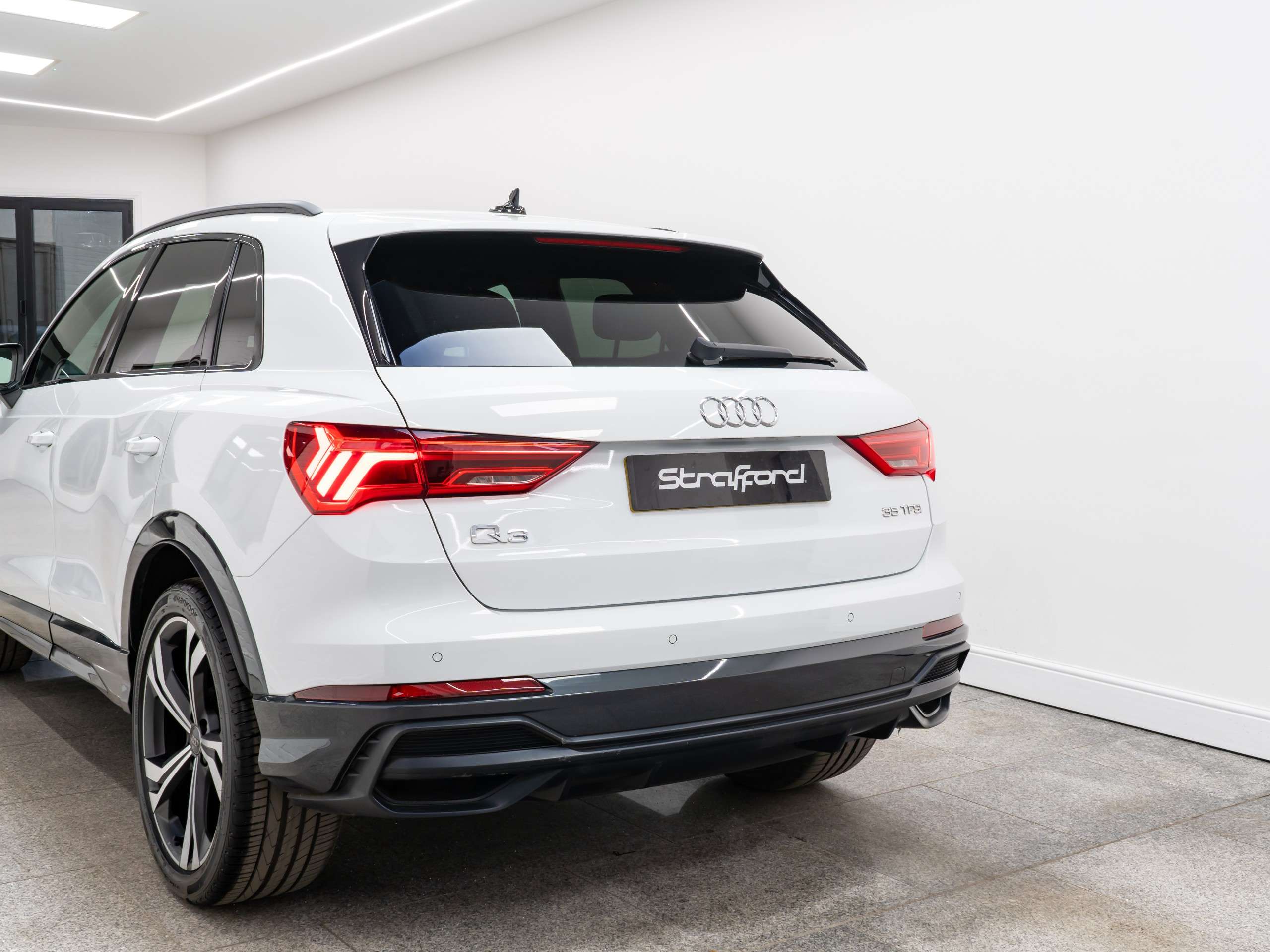 2020 AUDI Q3 2020 AUDI Q3