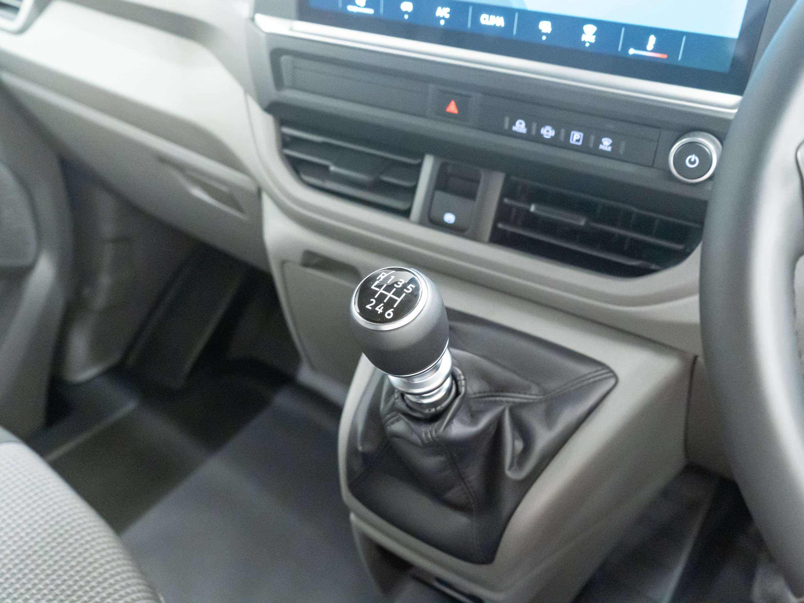 2025 VOLKSWAGEN TRANSPORTER 2025 VOLKSWAGEN TRANSPORTER