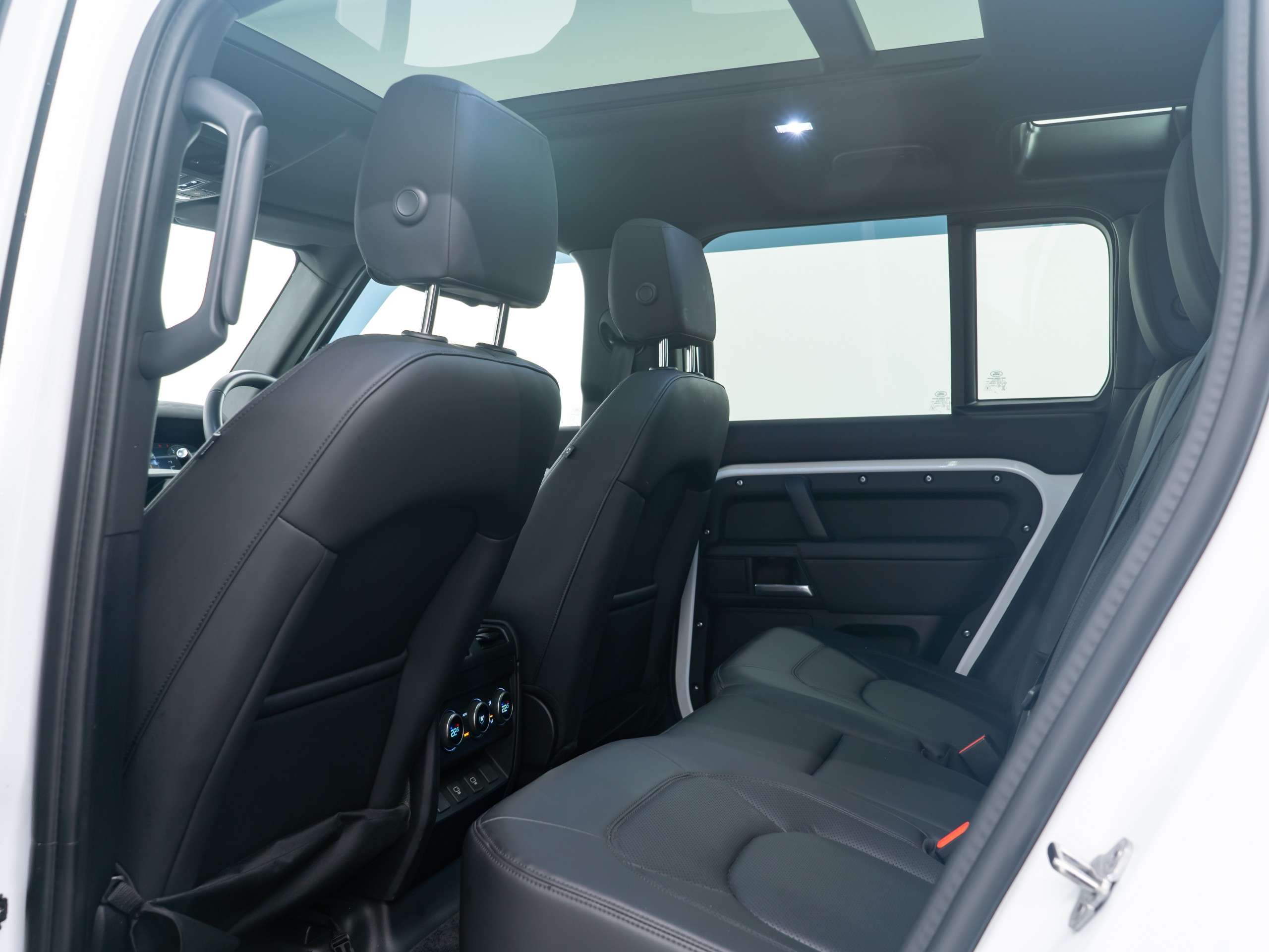 2025 LAND ROVER DEFENDER 110 2025 LAND ROVER DEFENDER 110