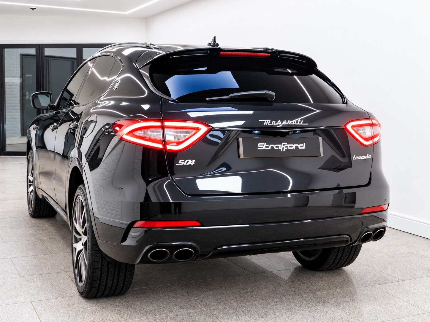 A 2018 MASERATI LEVANTE S GranSport 3.0 V6 4WD Euro 6 (s/s) (430 ps) A 2018 MASERATI LEVANTE S GranSport 3.0 V6 4WD Euro 6 (s/s) (430 ps)