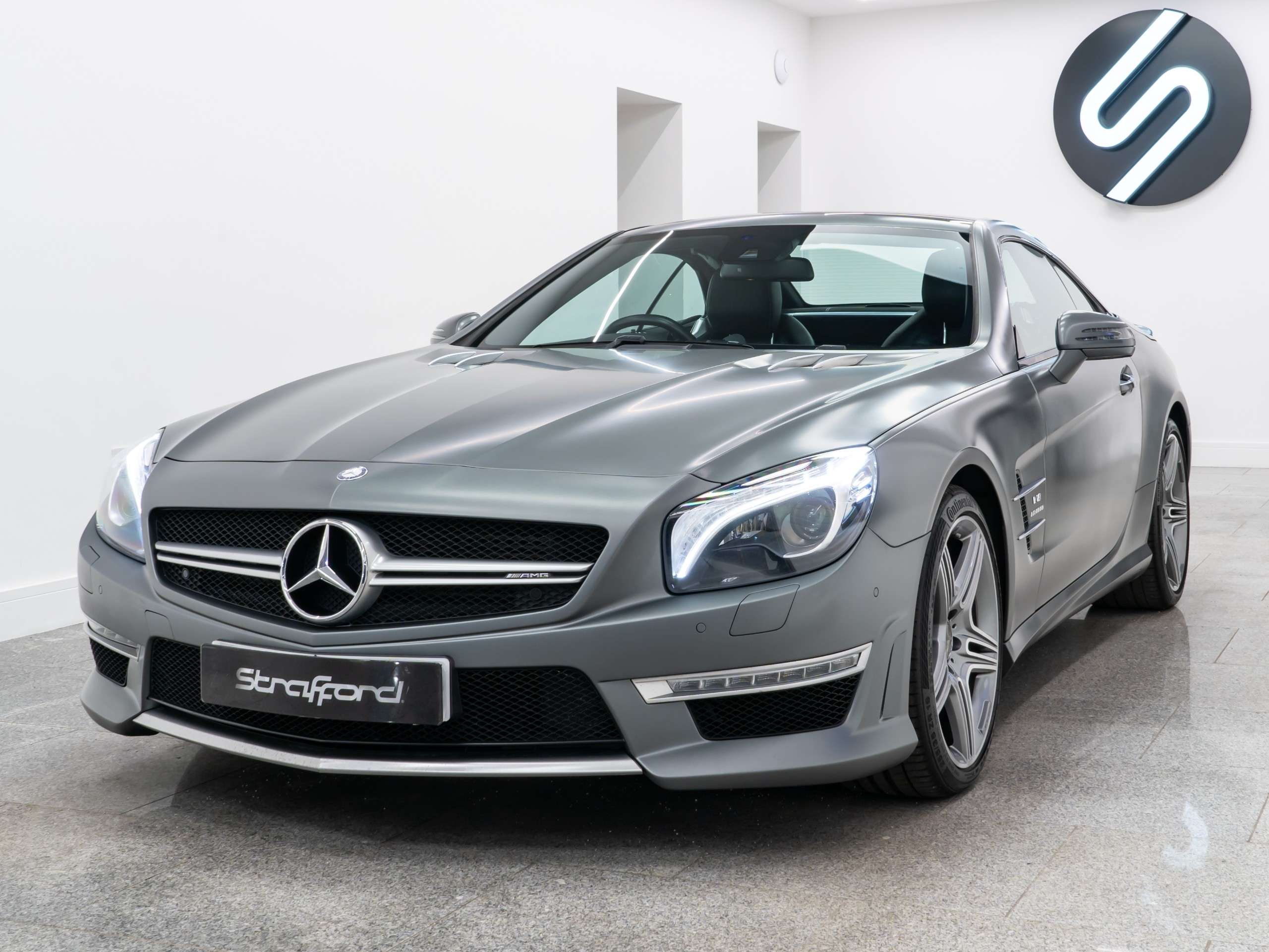 A 2015 MERCEDES-BENZ SL 5.5 SL63 V8 AMG Convertible 2dr Petrol SpdS MCT Euro 6 (s/s) (585 ps) A 2015 MERCEDES-BENZ SL 5.5 SL63 V8 AMG Convertible 2dr Petrol SpdS MCT Euro 6 (s/s) (585 ps)