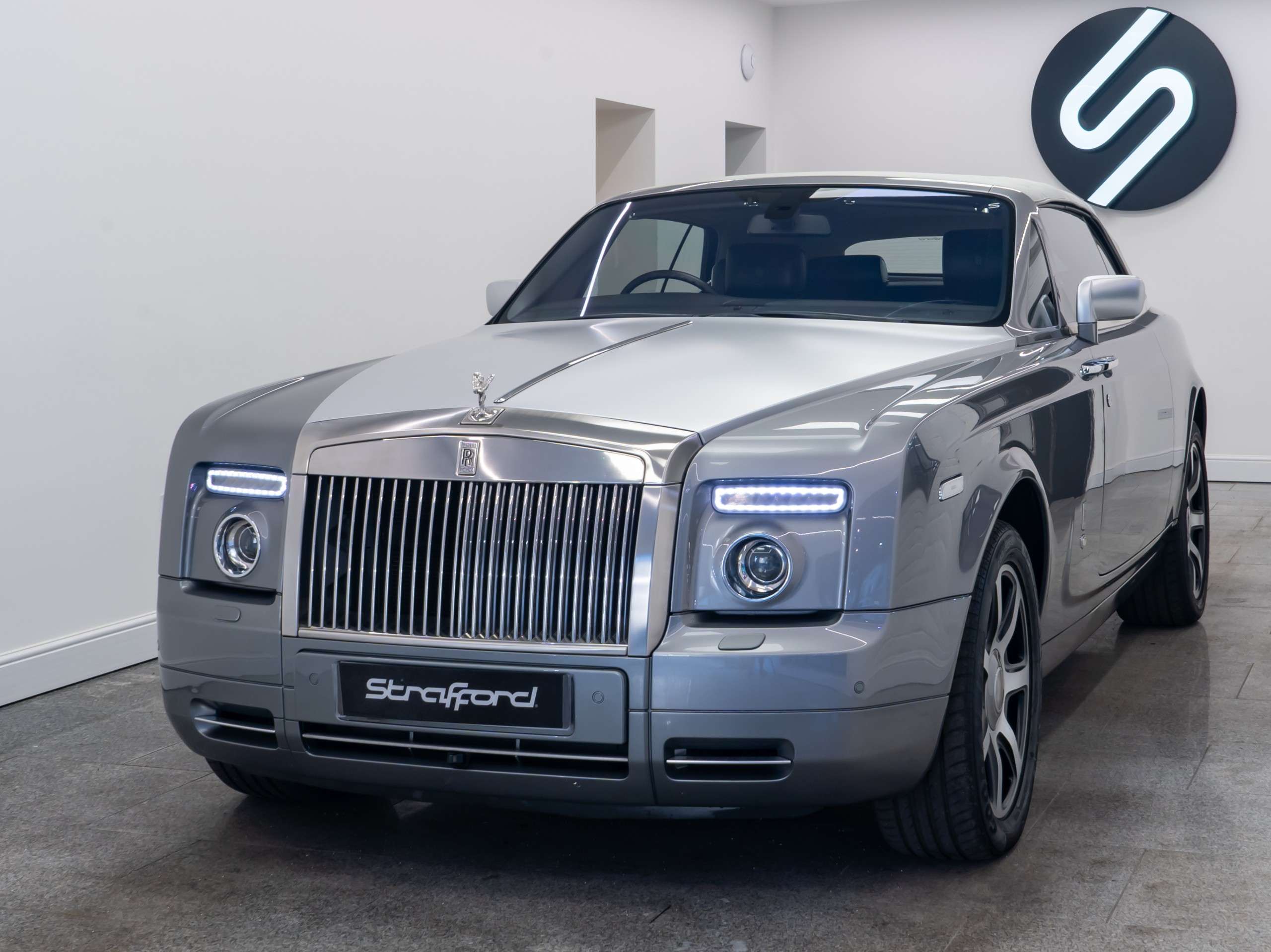 A 2008 ROLLS-ROYCE PHANTOM 2dr Auto A 2008 ROLLS-ROYCE PHANTOM 2dr Auto