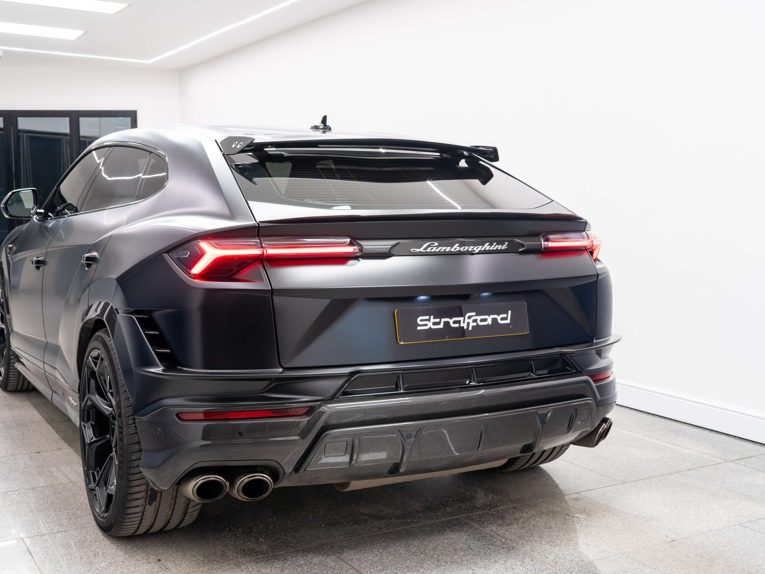 2023 LAMBORGHINI URUS 2023 LAMBORGHINI URUS