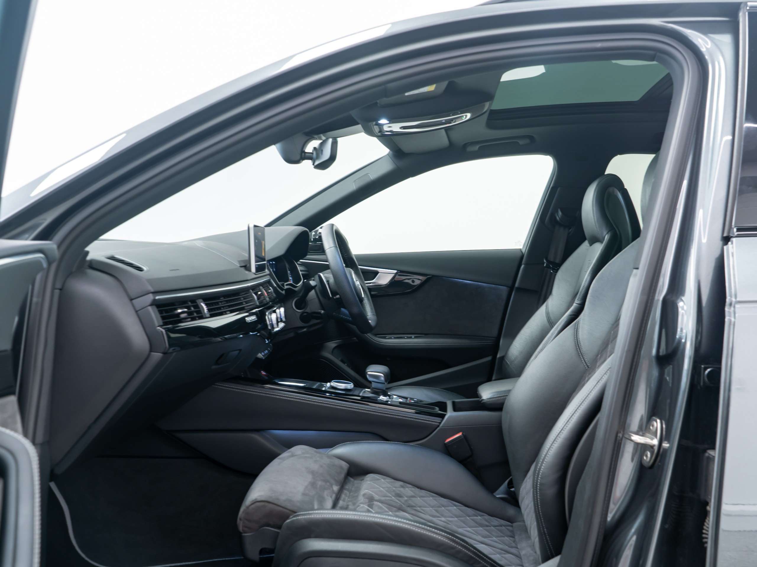 2019 AUDI RS4 AVANT 2019 AUDI RS4 AVANT