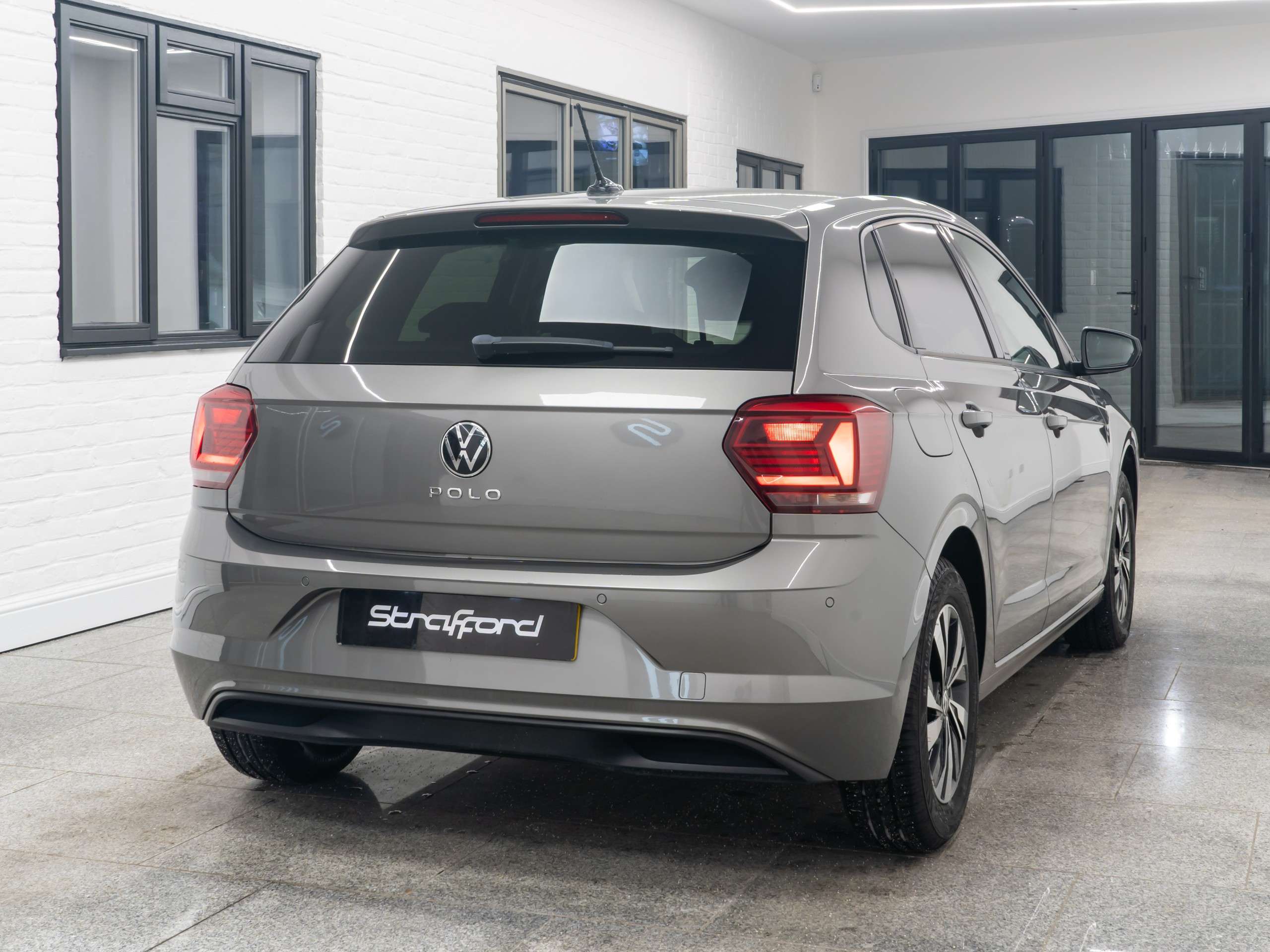 A 2021 VOLKSWAGEN POLO 1.0 EVO Match Hatchback 5dr Petrol Manual Euro 6 (s/s) (80 ps) A 2021 VOLKSWAGEN POLO 1.0 EVO Match Hatchback 5dr Petrol Manual Euro 6 (s/s) (80 ps)