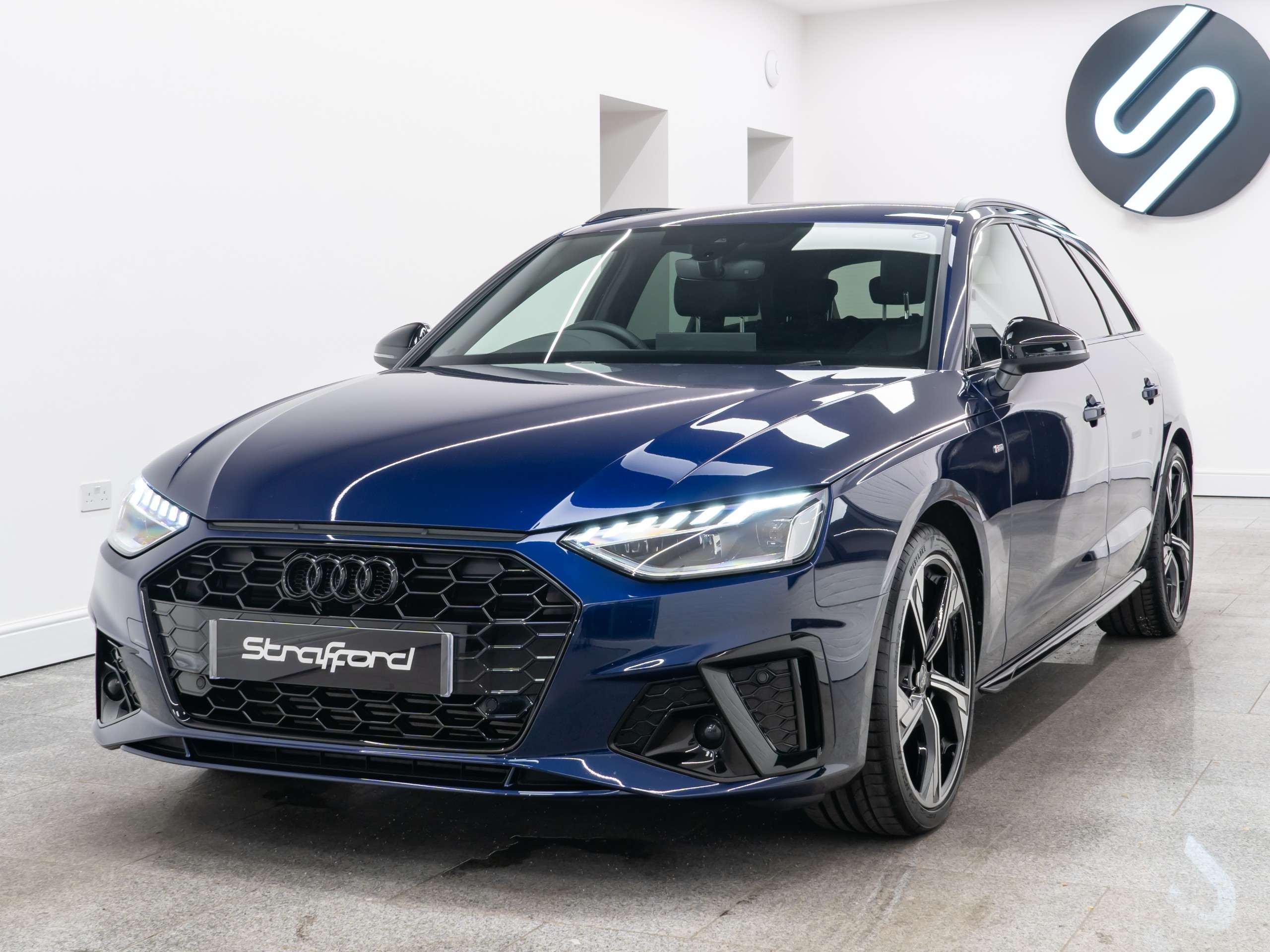 A 2024 AUDI A4 AVANT 2.0 TFSI 35 Black Edition Estate 5dr Petrol S Tronic Euro 6 (s/s) (150 ps) A 2024 AUDI A4 AVANT 2.0 TFSI 35 Black Edition Estate 5dr Petrol S Tronic Euro 6 (s/s) (150 ps)