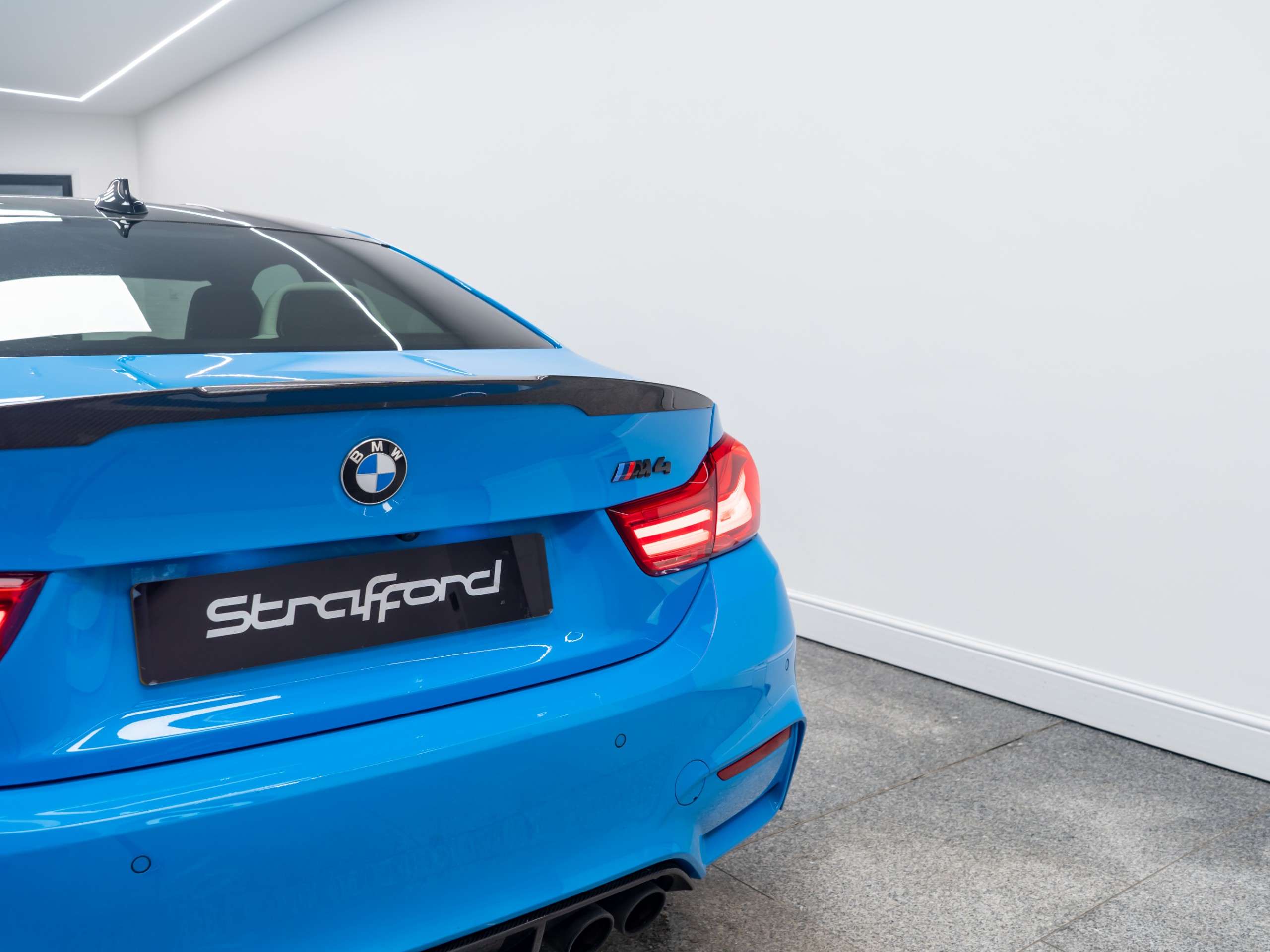 2017 BMW M4 2017 BMW M4