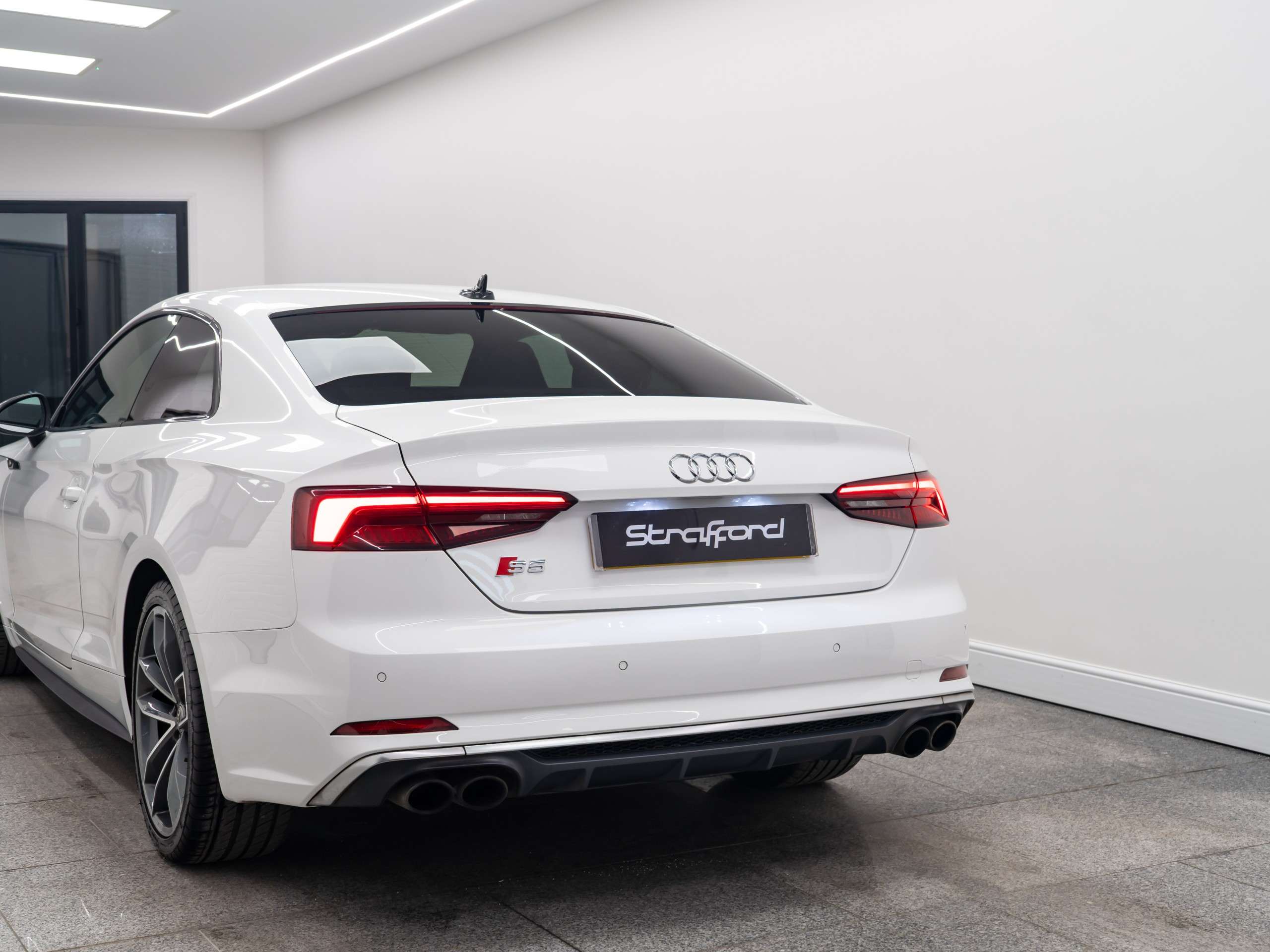 2018 AUDI S5 2018 AUDI S5