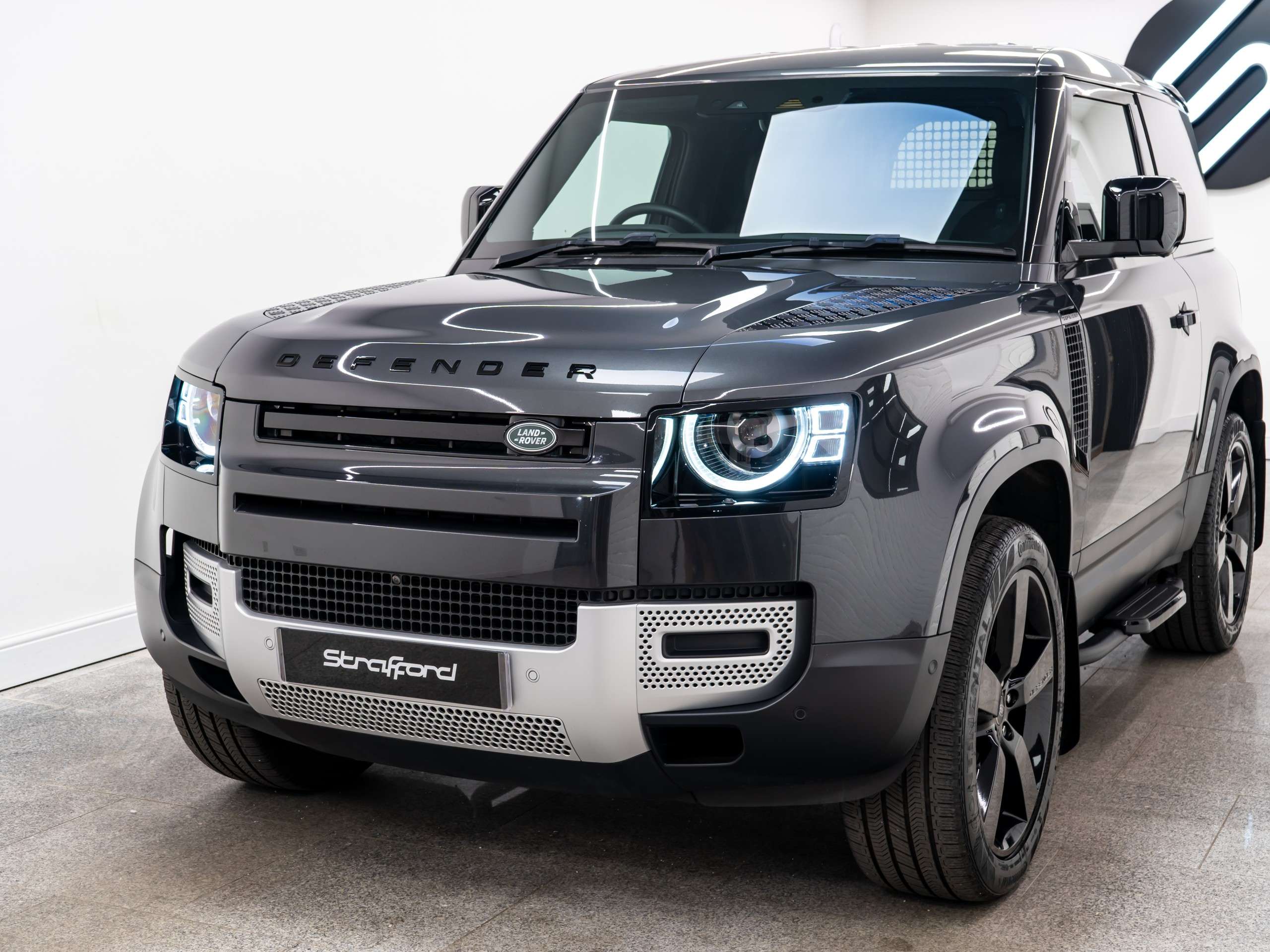 2024 LAND ROVER DEFENDER 90 2024 LAND ROVER DEFENDER 90