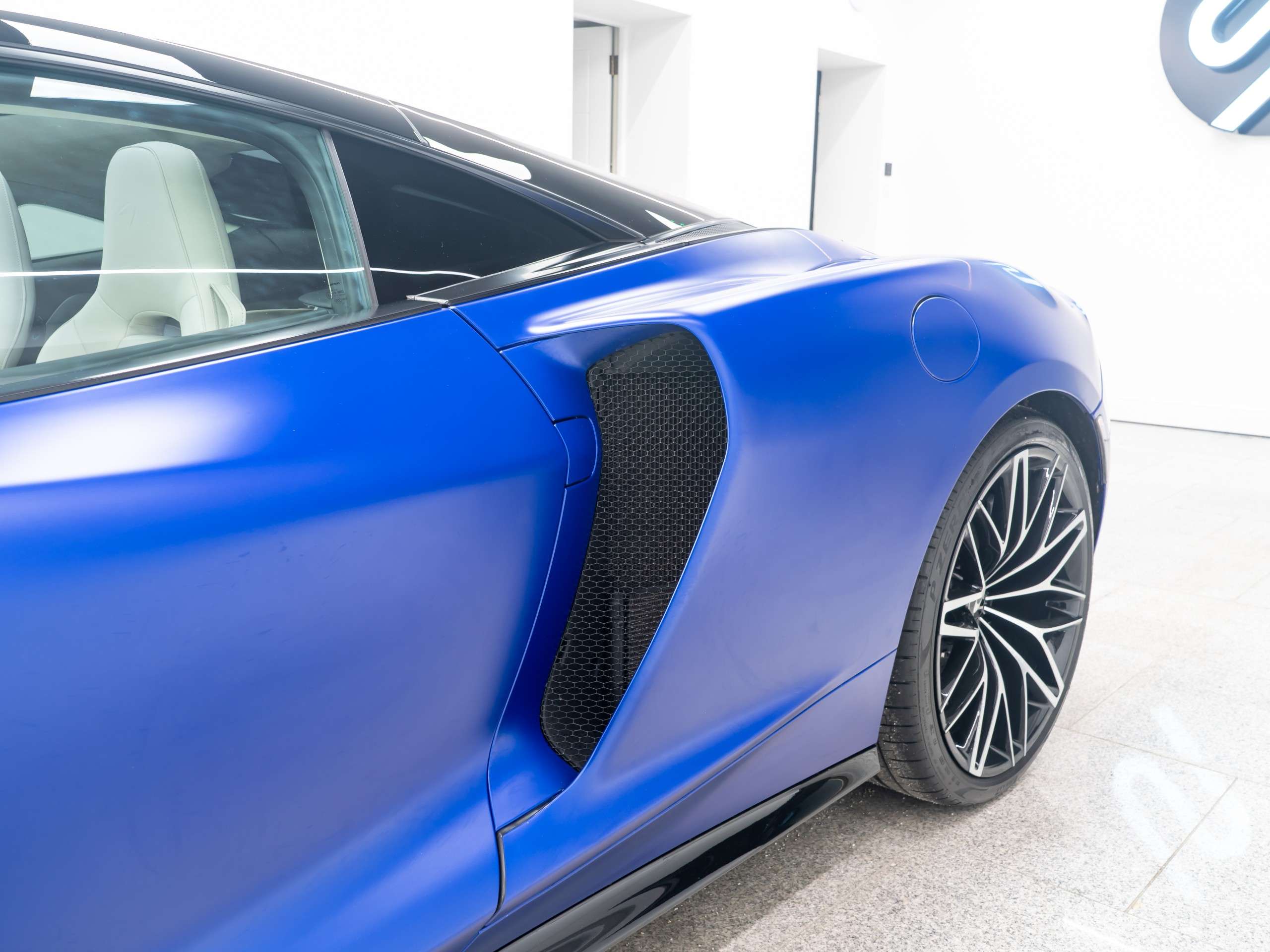 2021 MCLAREN GT 2021 MCLAREN GT