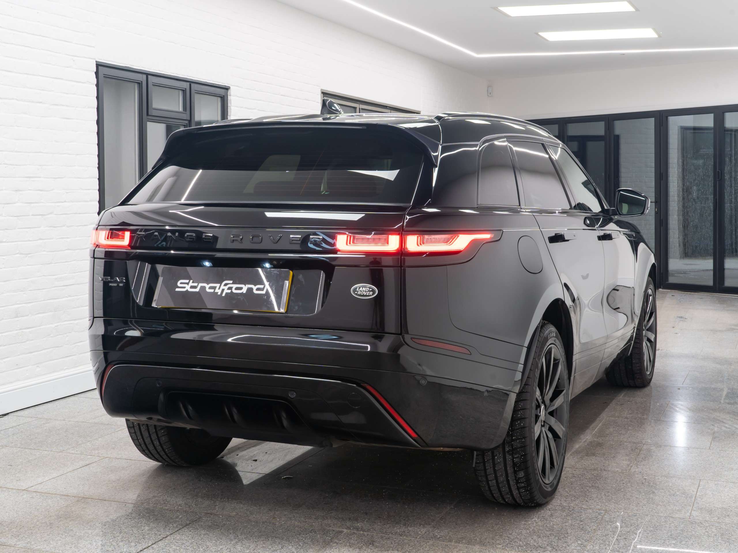 2020 LAND ROVER RANGE ROVER VELAR 2020 LAND ROVER RANGE ROVER VELAR