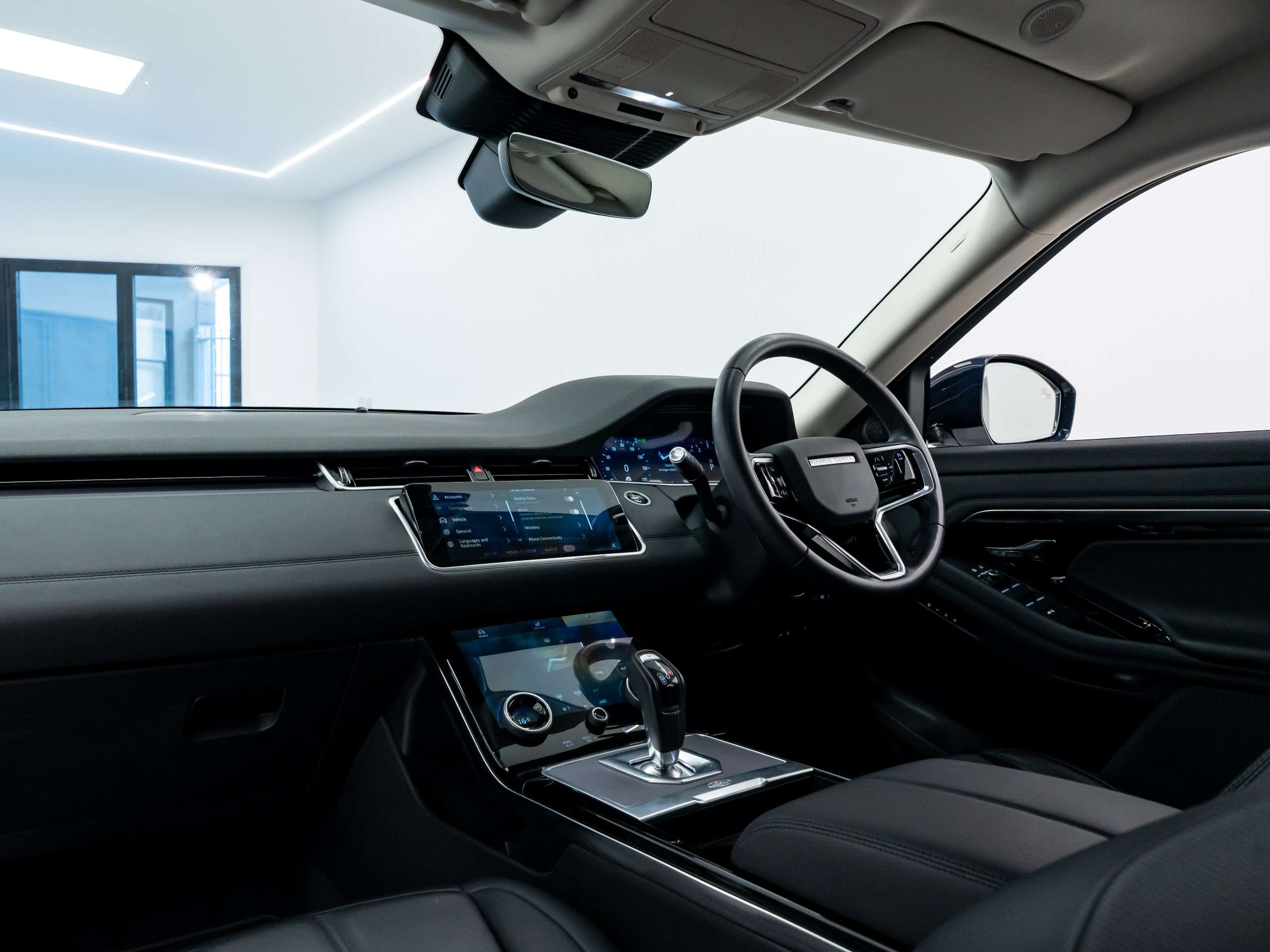 2021 LAND ROVER RANGE ROVER EVOQUE 2021 LAND ROVER RANGE ROVER EVOQUE