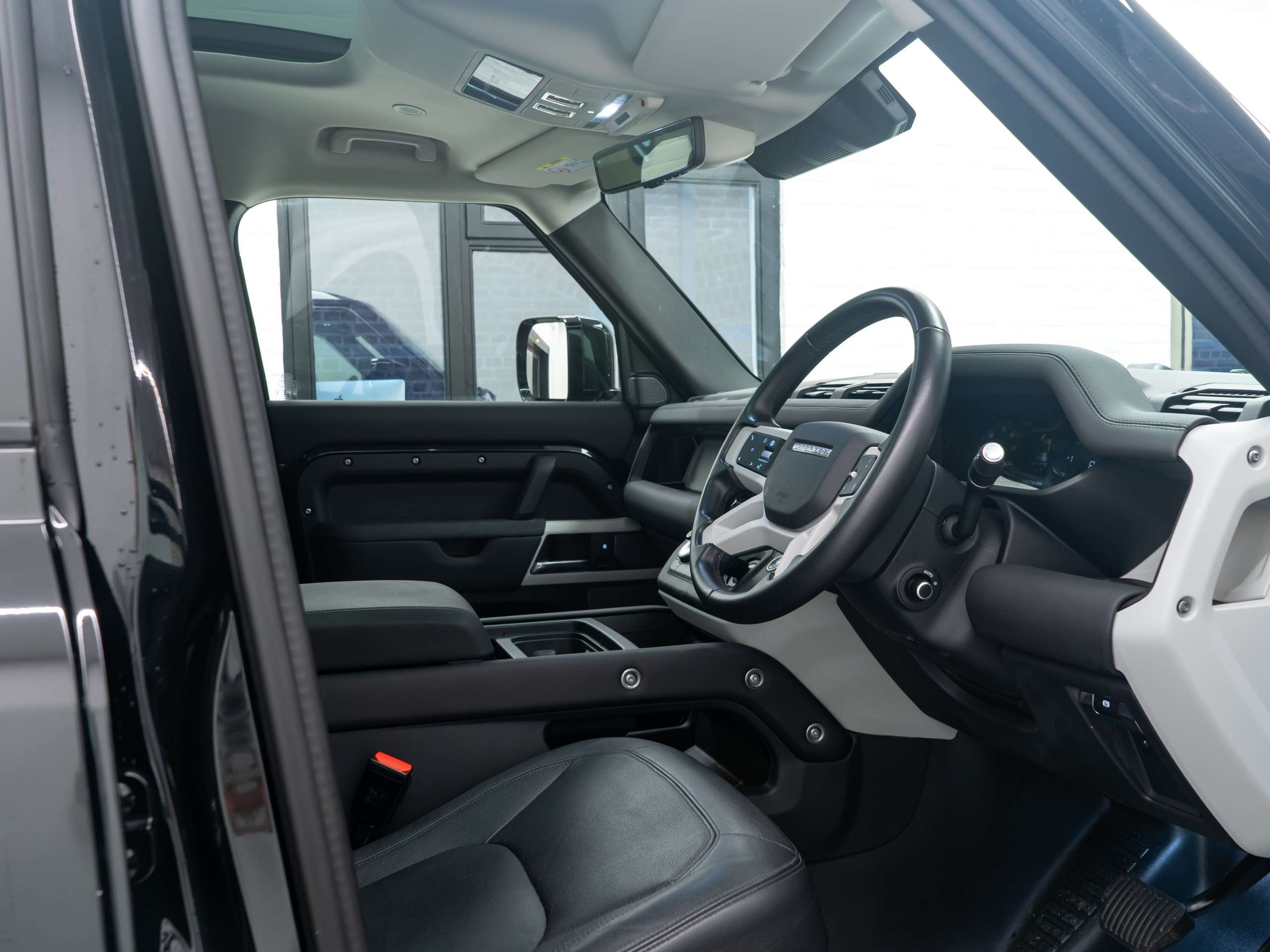 2024 LAND ROVER DEFENDER 110 2024 LAND ROVER DEFENDER 110