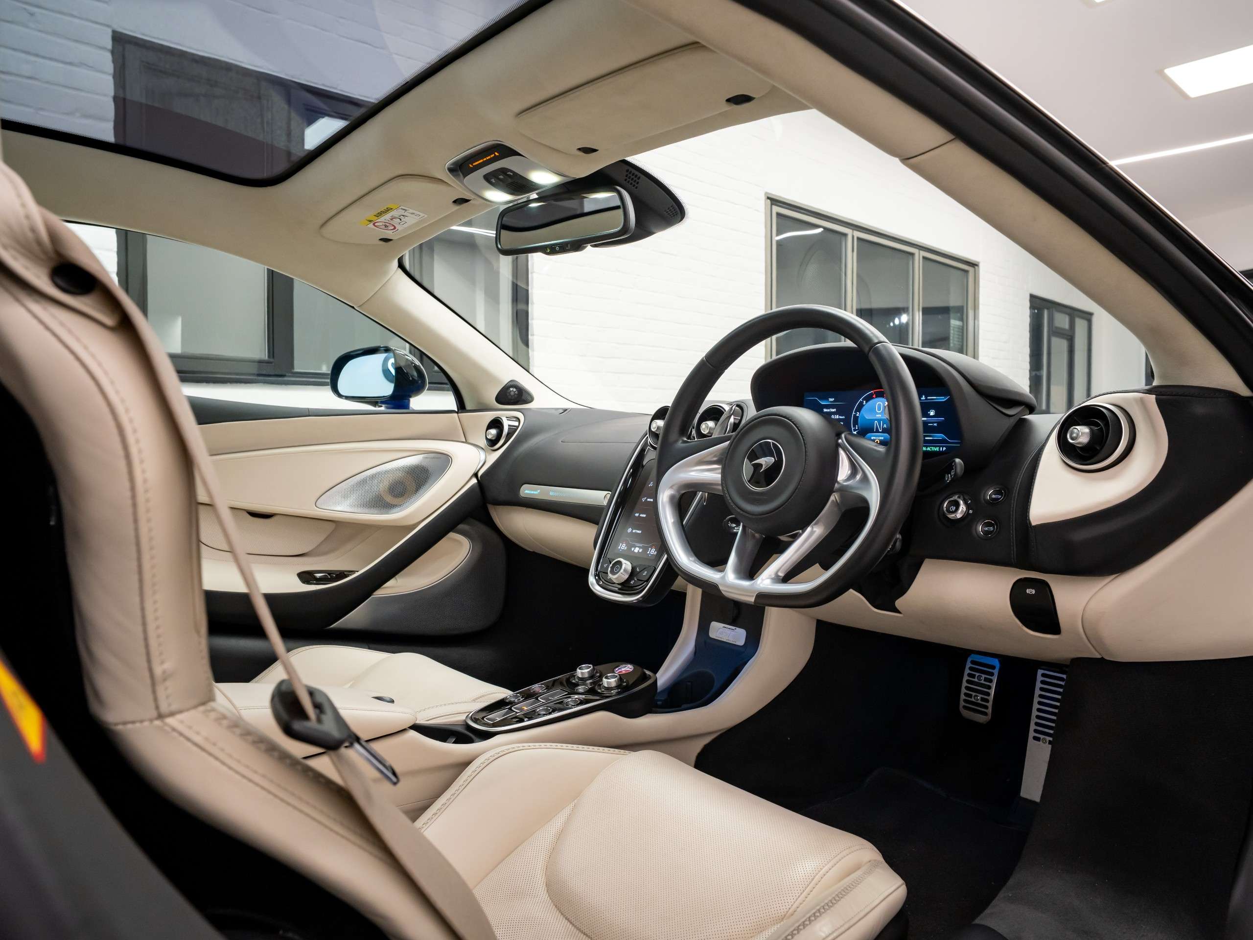 2021 MCLAREN GT 2021 MCLAREN GT