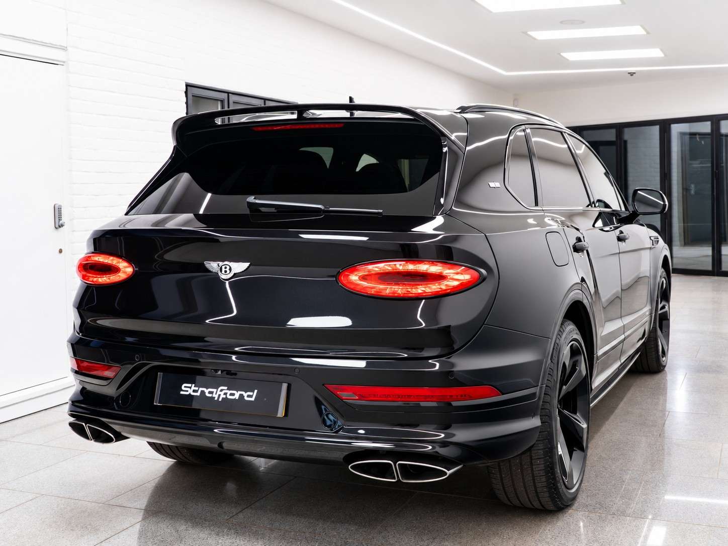 A 2020 BENTLEY BENTAYGA 4.0 V8 First Edition SUV 5dr Petrol Auto 4WD Euro 6 (s/s) (550 ps) A 2020 BENTLEY BENTAYGA 4.0 V8 First Edition SUV 5dr Petrol Auto 4WD Euro 6 (s/s) (550 ps)