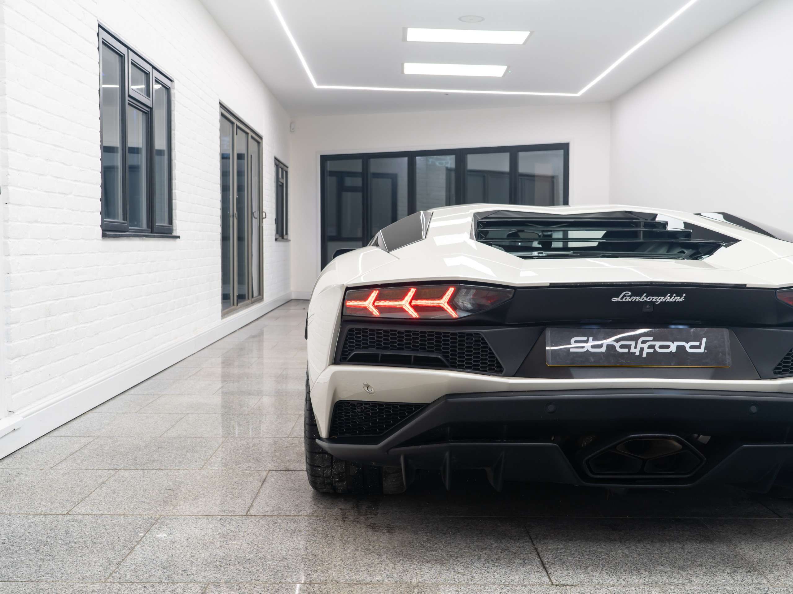 2017 LAMBORGHINI AVENTADOR 2017 LAMBORGHINI AVENTADOR