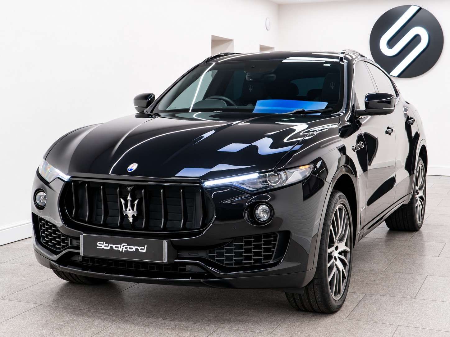 A 2018 MASERATI LEVANTE S GranSport 3.0 V6 4WD Euro 6 (s/s) (430 ps) A 2018 MASERATI LEVANTE S GranSport 3.0 V6 4WD Euro 6 (s/s) (430 ps)