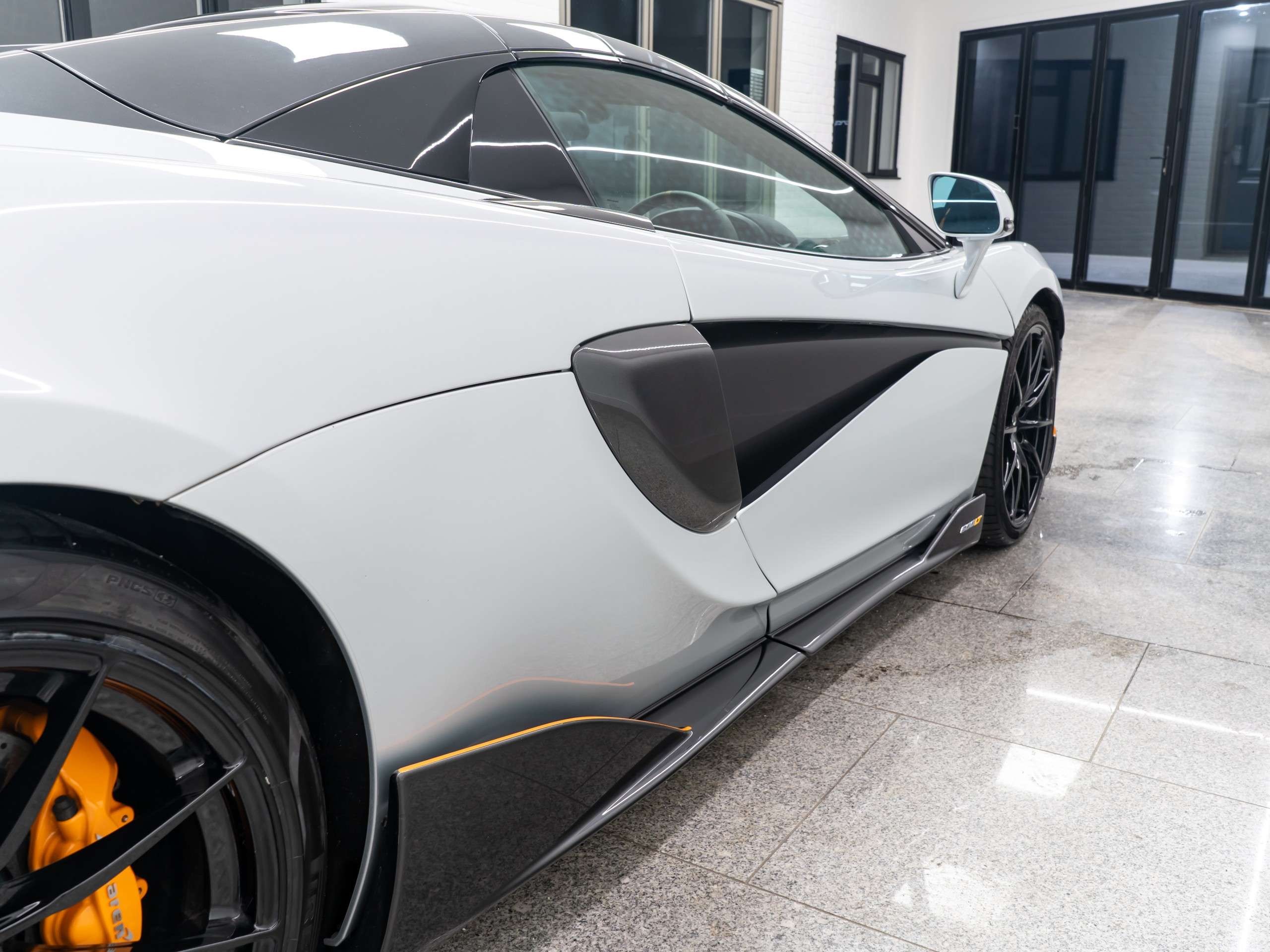 2019 MCLAREN 600LT 2019 MCLAREN 600LT