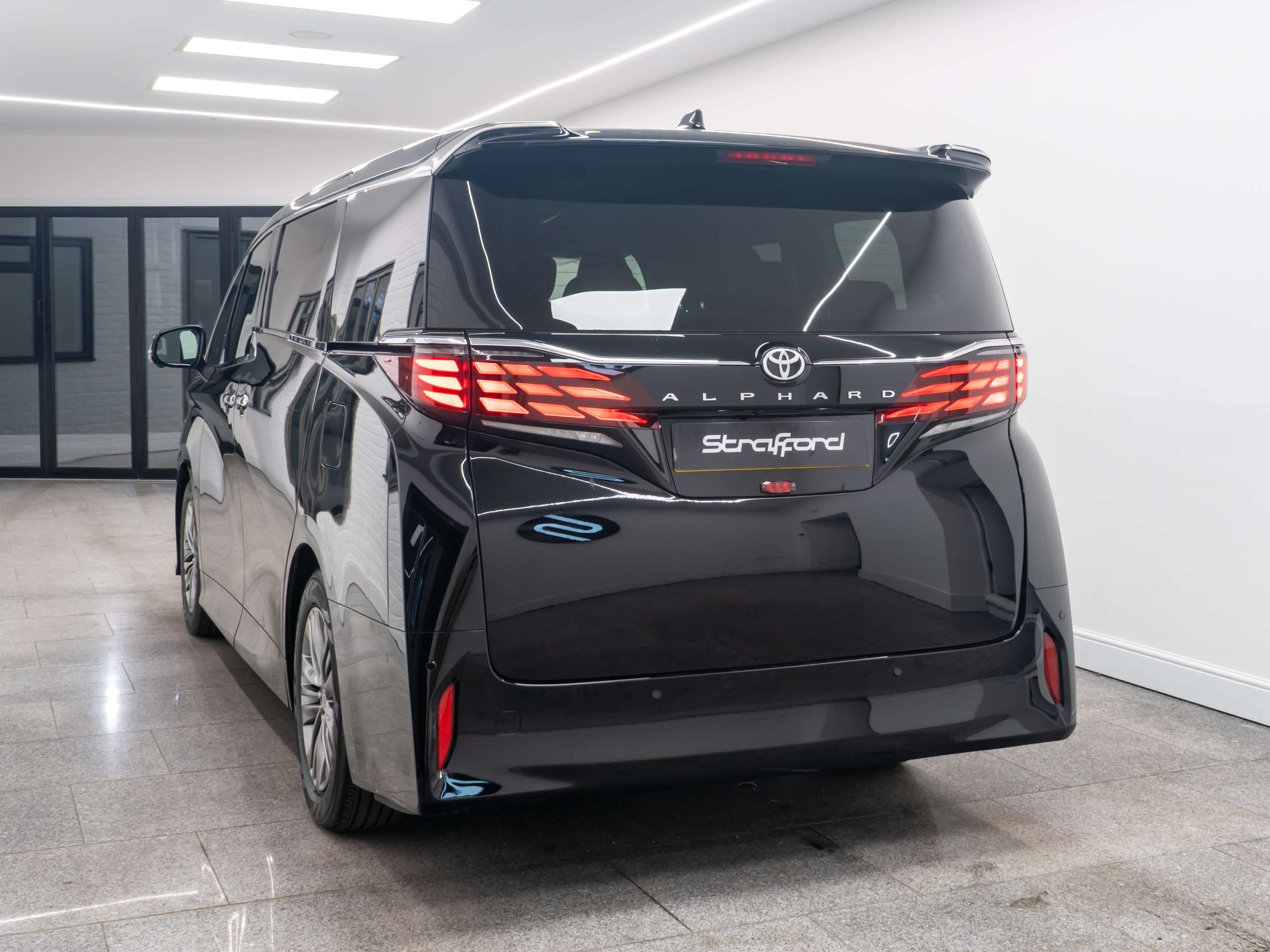 A 2025 TOYOTA ALPHARD A 2025 TOYOTA ALPHARD