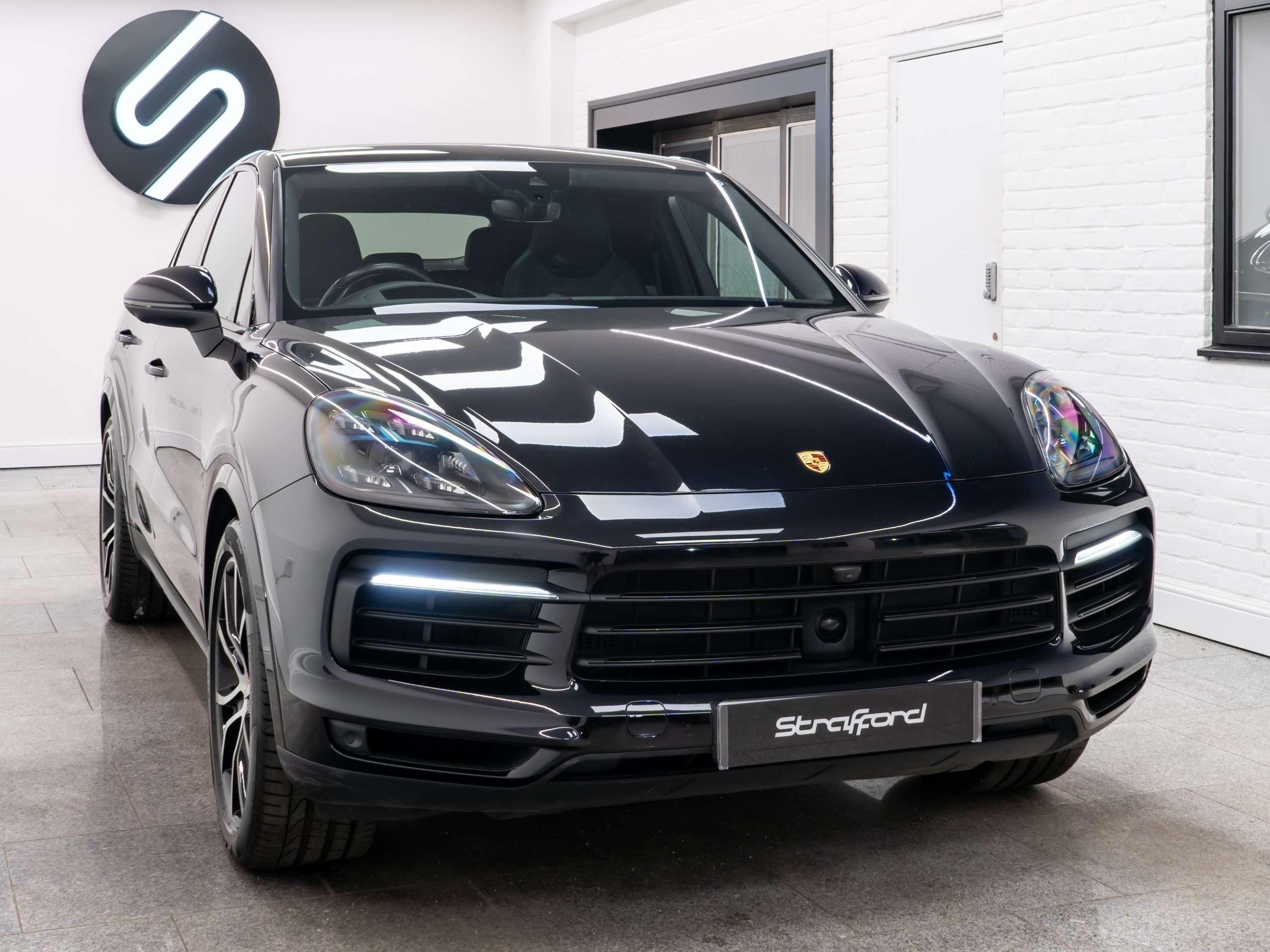 A 2019 PORSCHE CAYENNE 2.9T V6 S Coupe 5dr Petrol TiptronicS 4WD Euro 6 (s/s) (440 ps) A 2019 PORSCHE CAYENNE 2.9T V6 S Coupe 5dr Petrol TiptronicS 4WD Euro 6 (s/s) (440 ps)