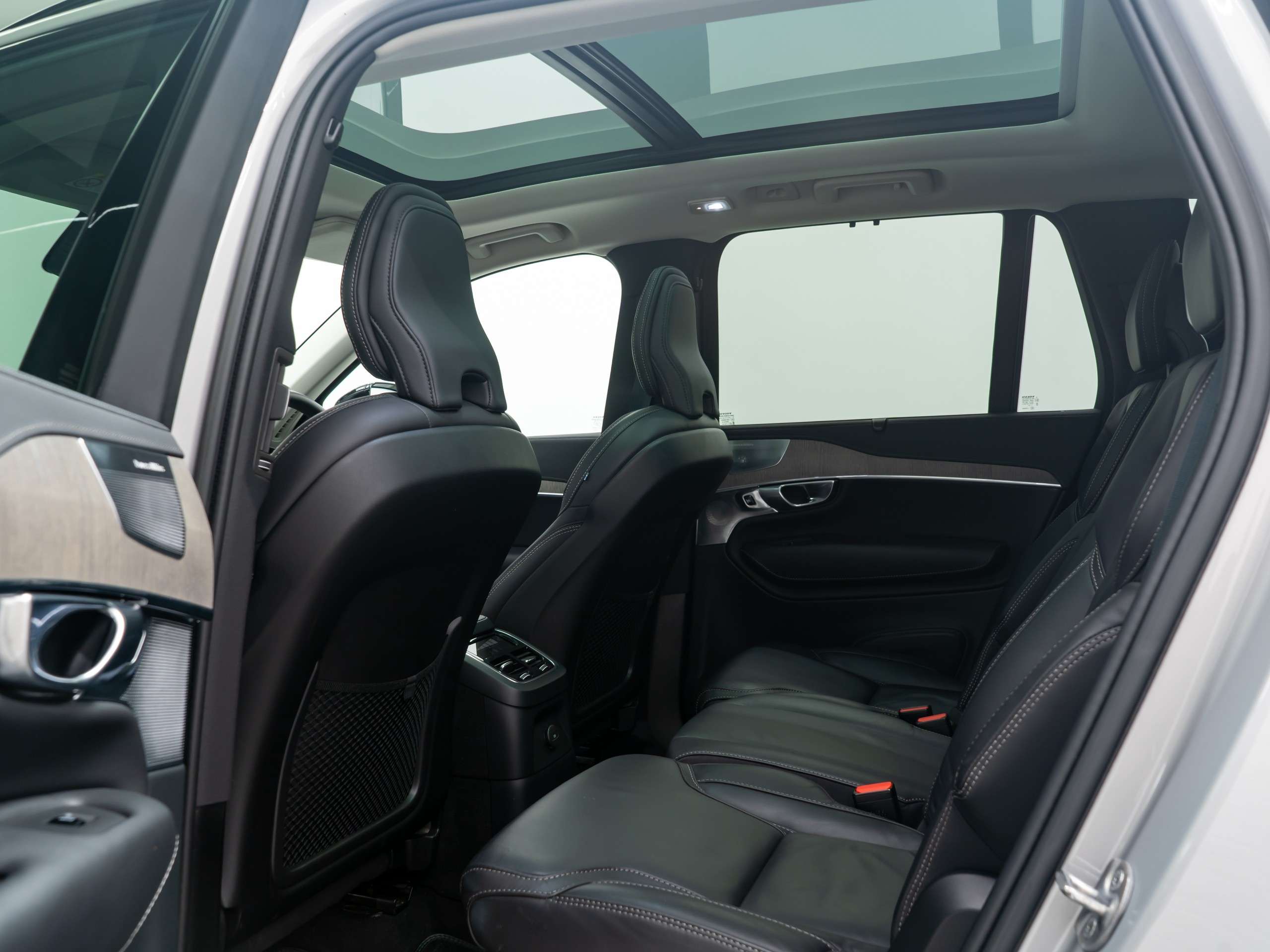 null VOLVO XC90 null VOLVO XC90